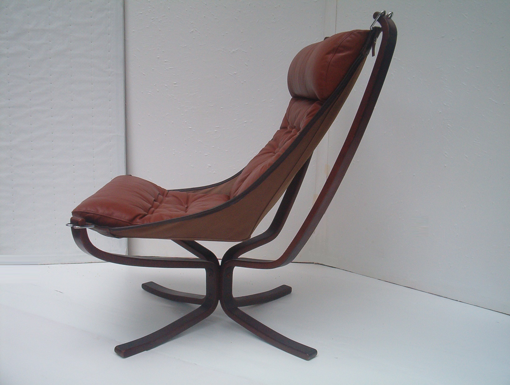falcon-chair-vatne-mobler-norway-norwegian-vintage-leather-retro-1