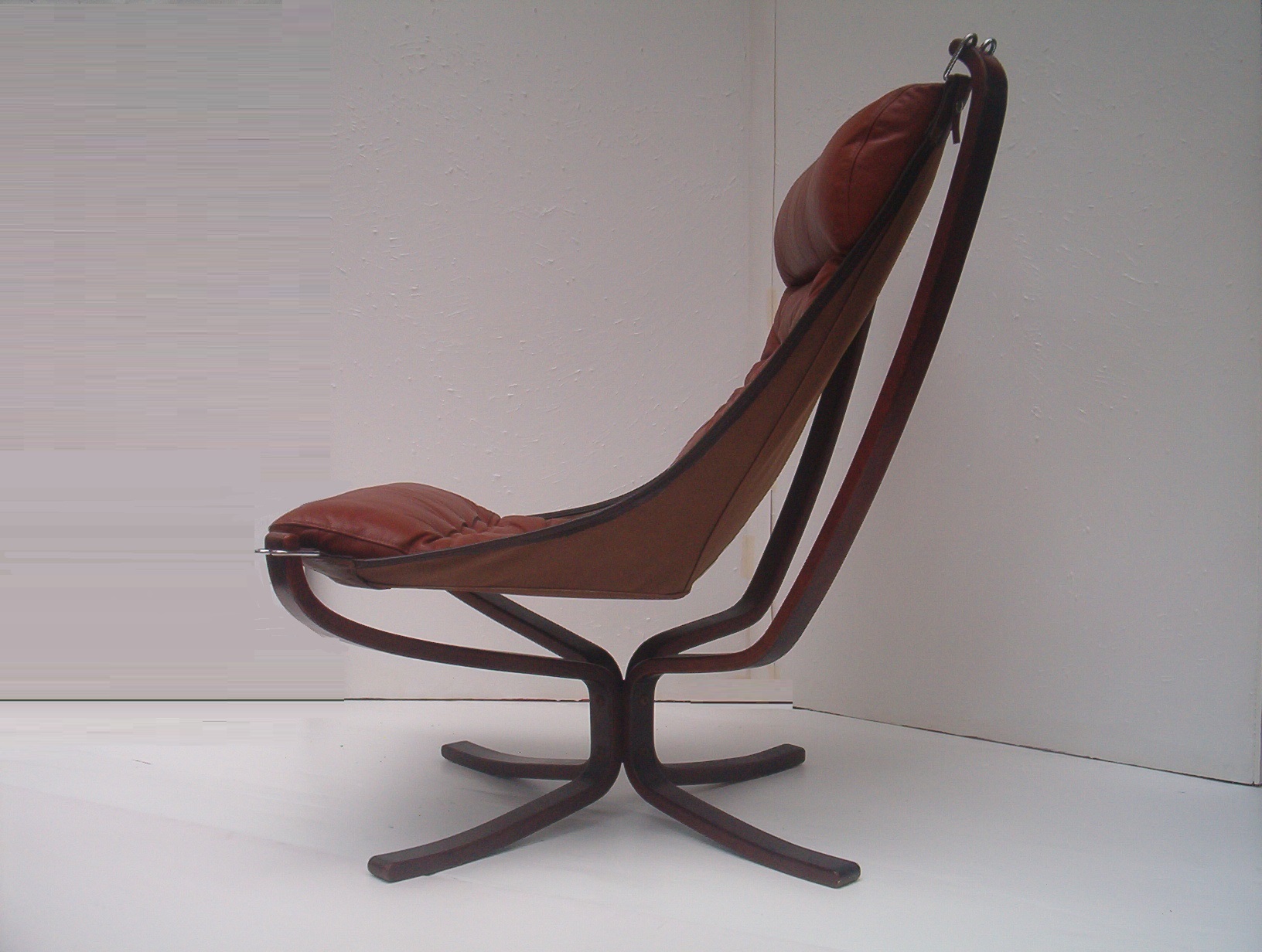 falcon-chair-vatne-mobler-norway-norwegian-vintage-leather-retro-5