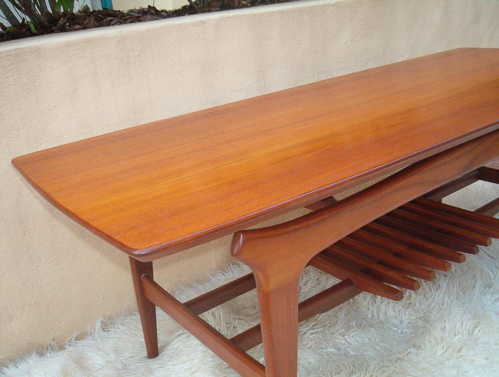 designer-vintage-coffee-table-zoureff-krimper-rosando-rudowski-era-danish-inspired-3