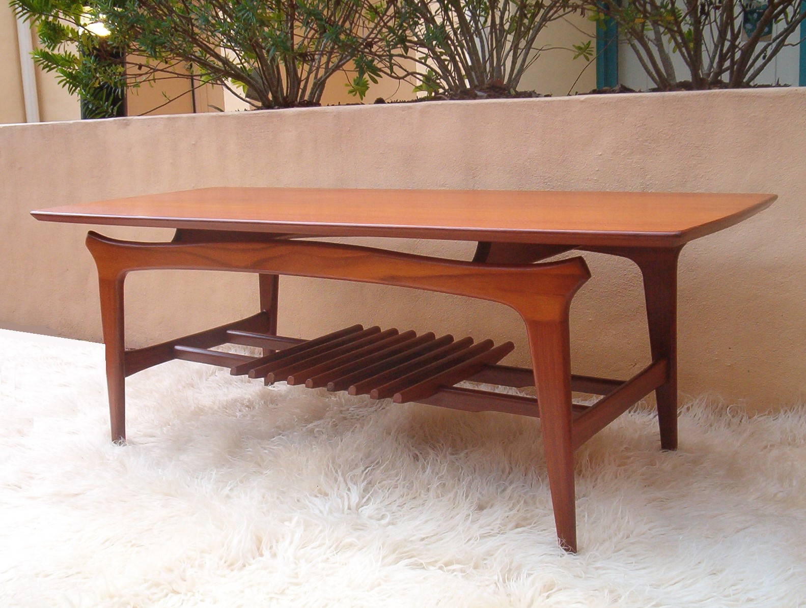 designer-vintage-coffee-table-zoureff-krimper-rosando-rudowski-era-danish-inspired
