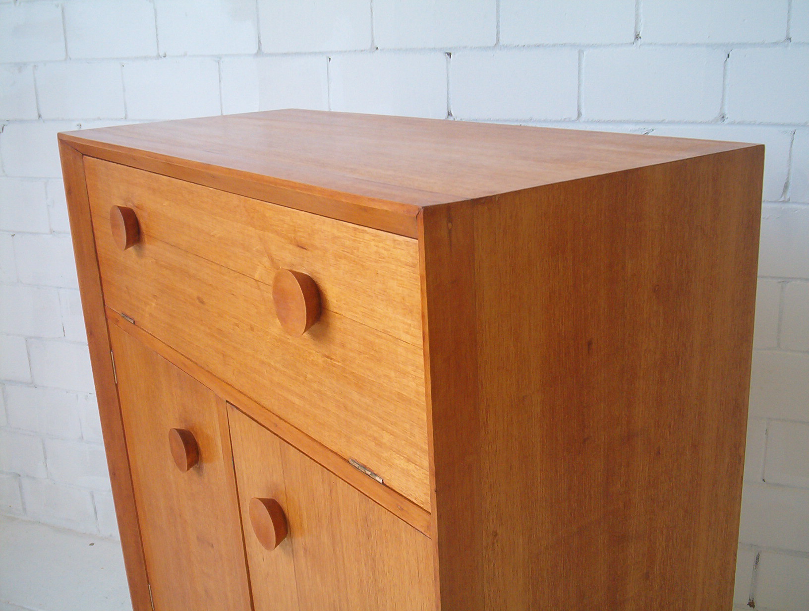 summertone-cabinet-sideboard-maple-1950's-vintage-retro-douglas-snelling-feathertson-era9
