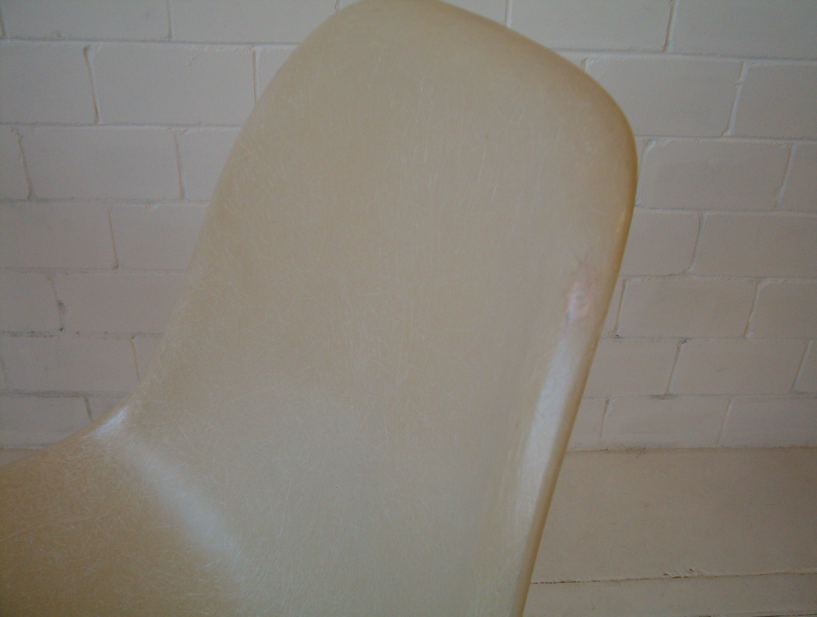 eames-munnoch-herman-miller-fibreglass-bar-stools-chairs-aluminium-group-vintage-retro-7