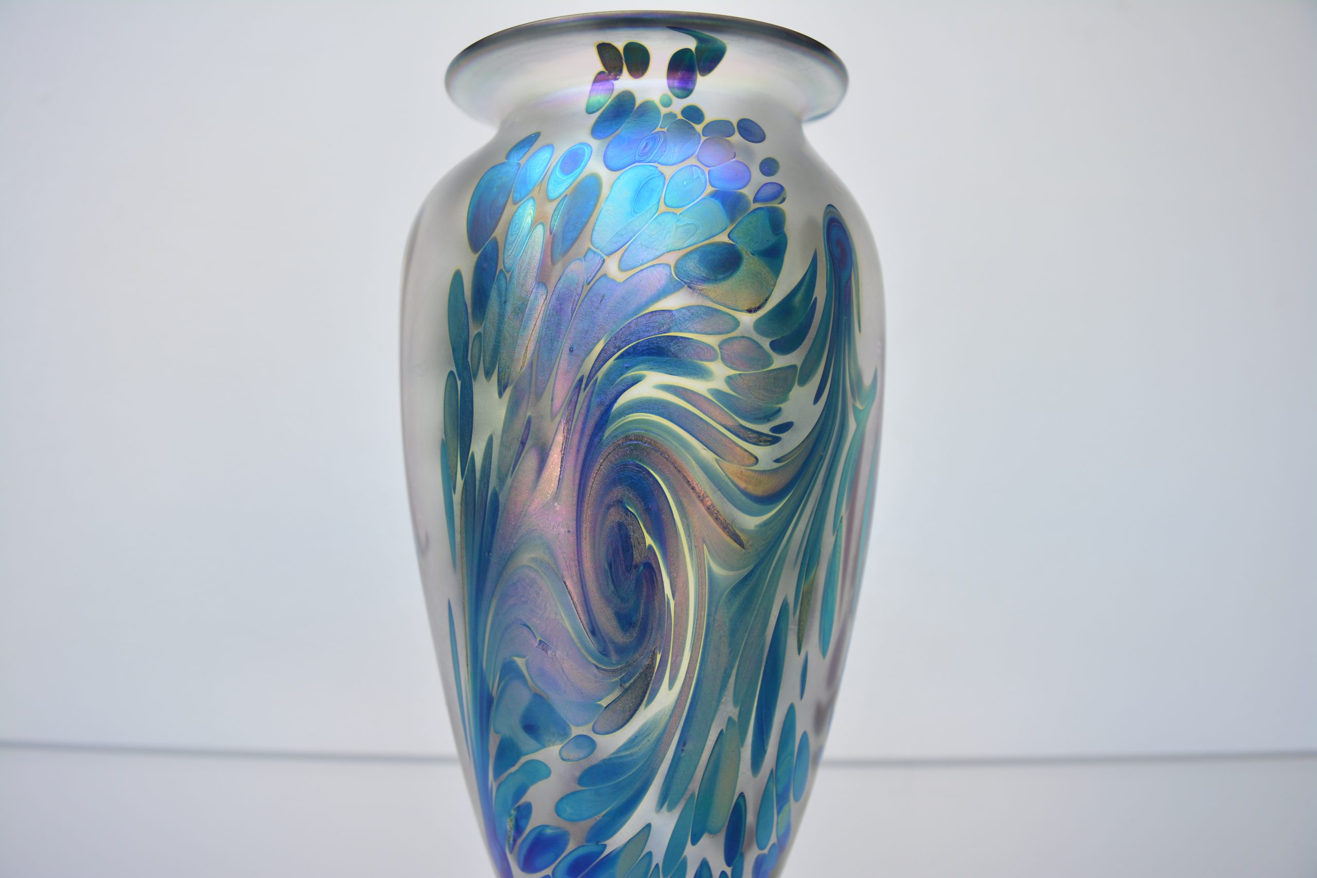 robert-eickholt-fireworks-iridescent-art-glass-vase-american-studio-glass-colin-heaney-era (5)