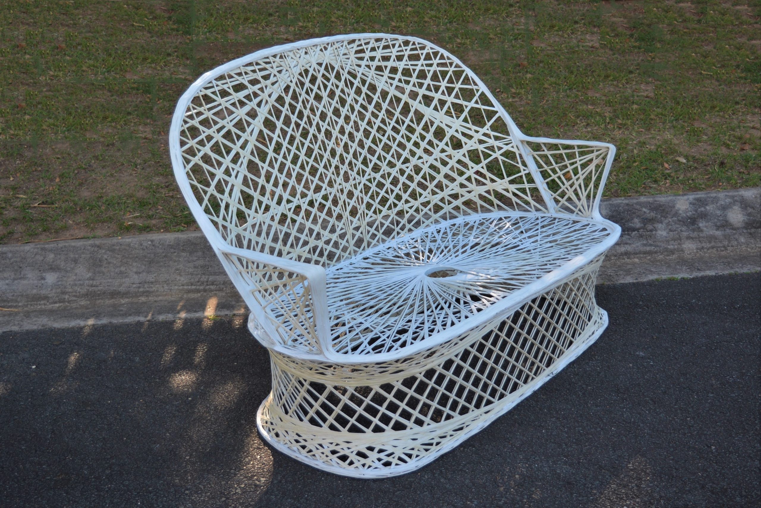vintage-russell-woodard-woven-spun-fibreglass-outdoor-lounge-sofa-2-seater-patio-furniture (3)