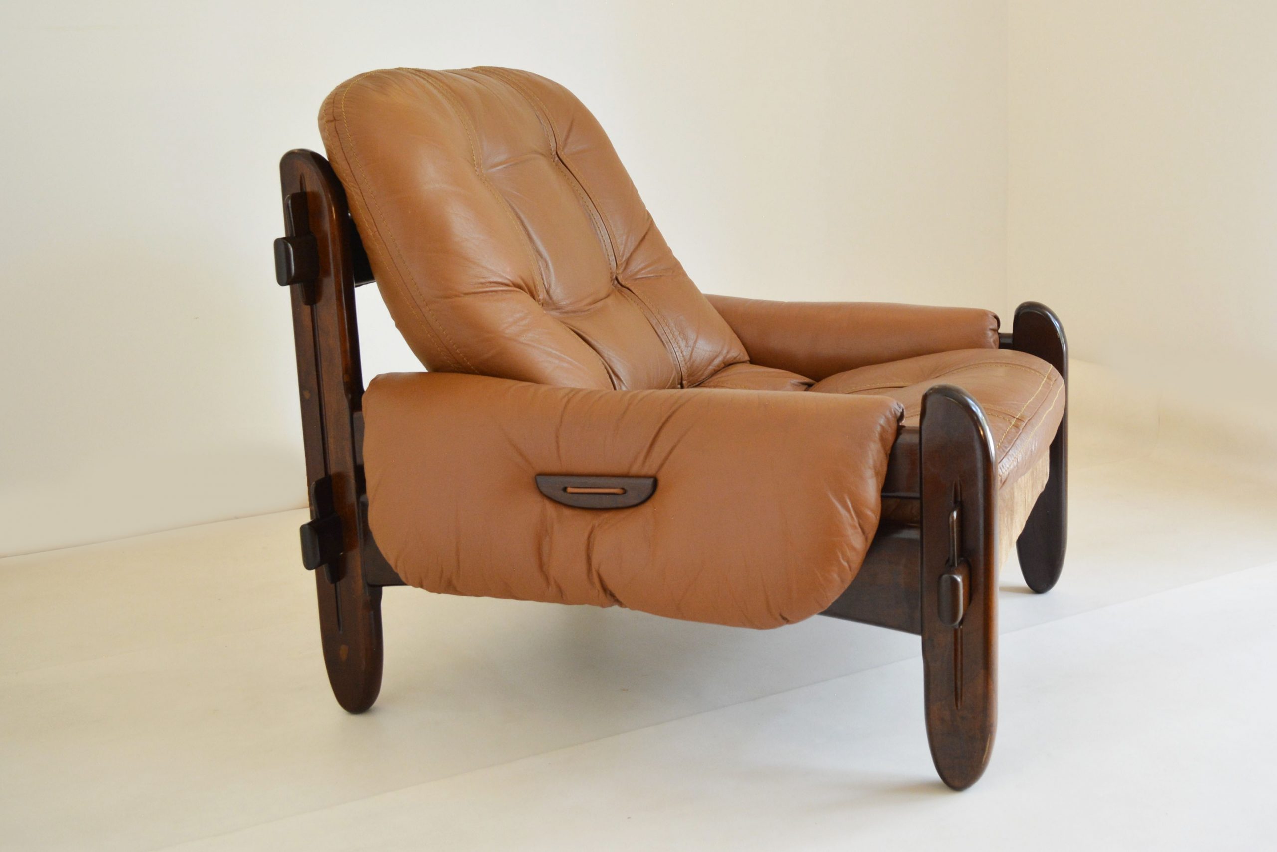 jean-gillon-jacaranda-rosewood-lounge-suite-vintage-full-grain-leather-mid-century-retro-sofa-chairs (12)