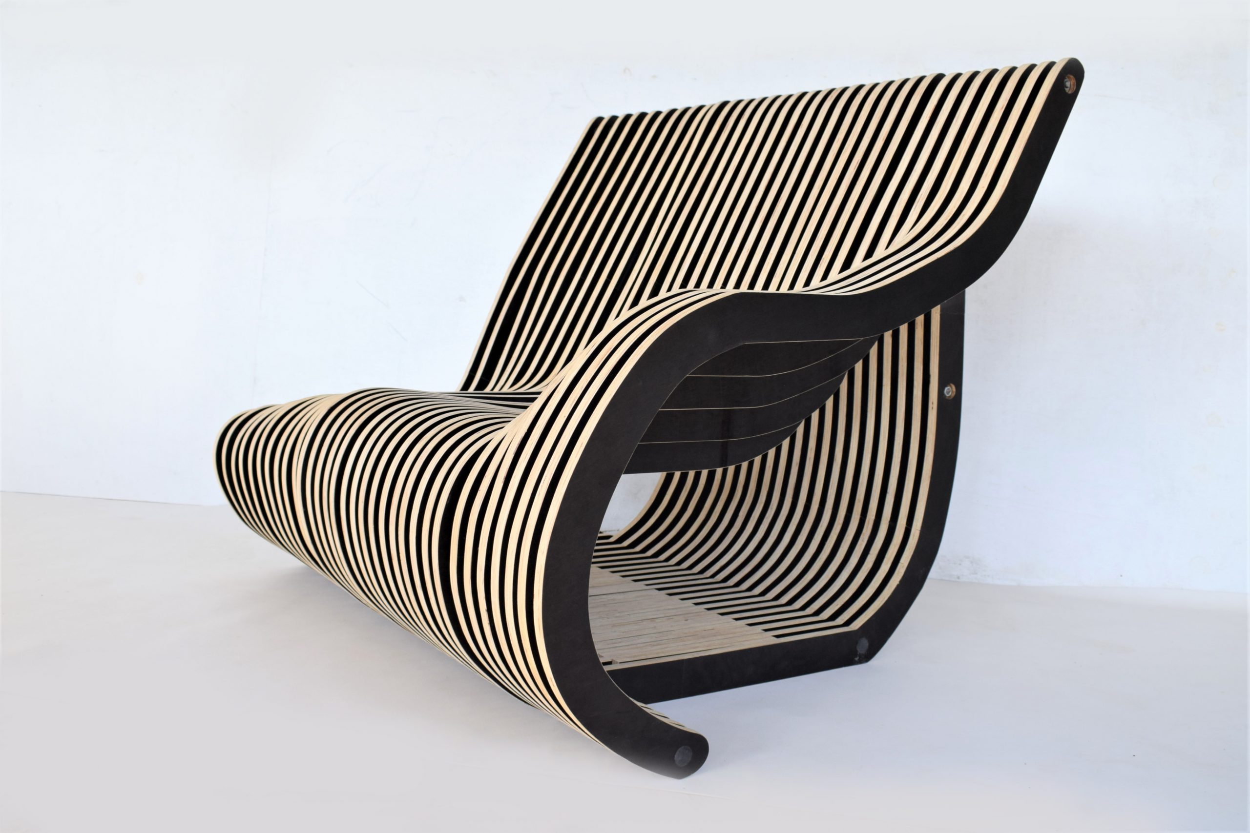 architecturally-designed-sofa-designer-lounge-couch-b-e-b-italia-artifort-pierre-paulin-era (2)