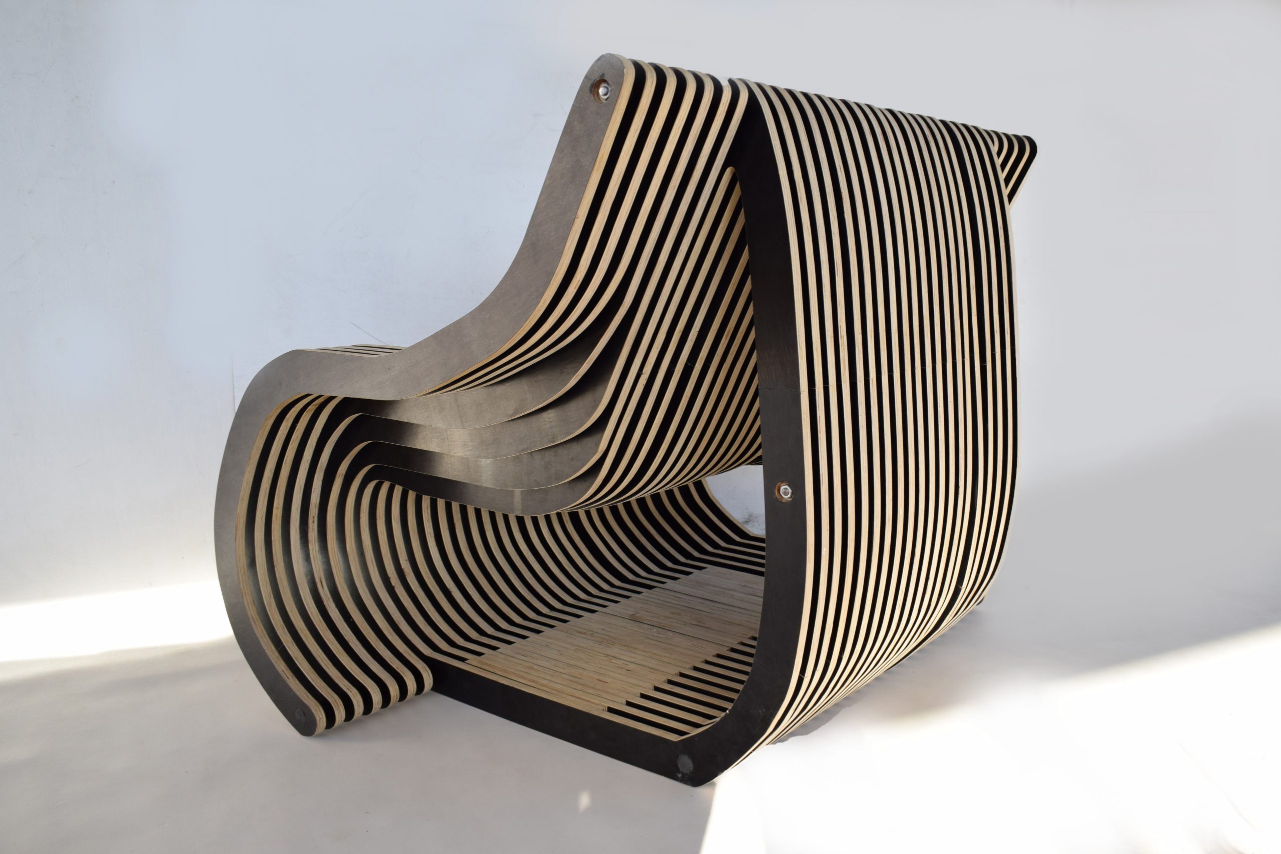 architecturally-designed-sofa-designer-lounge-couch-b-e-b-italia-artifort-pierre-paulin-era (3)