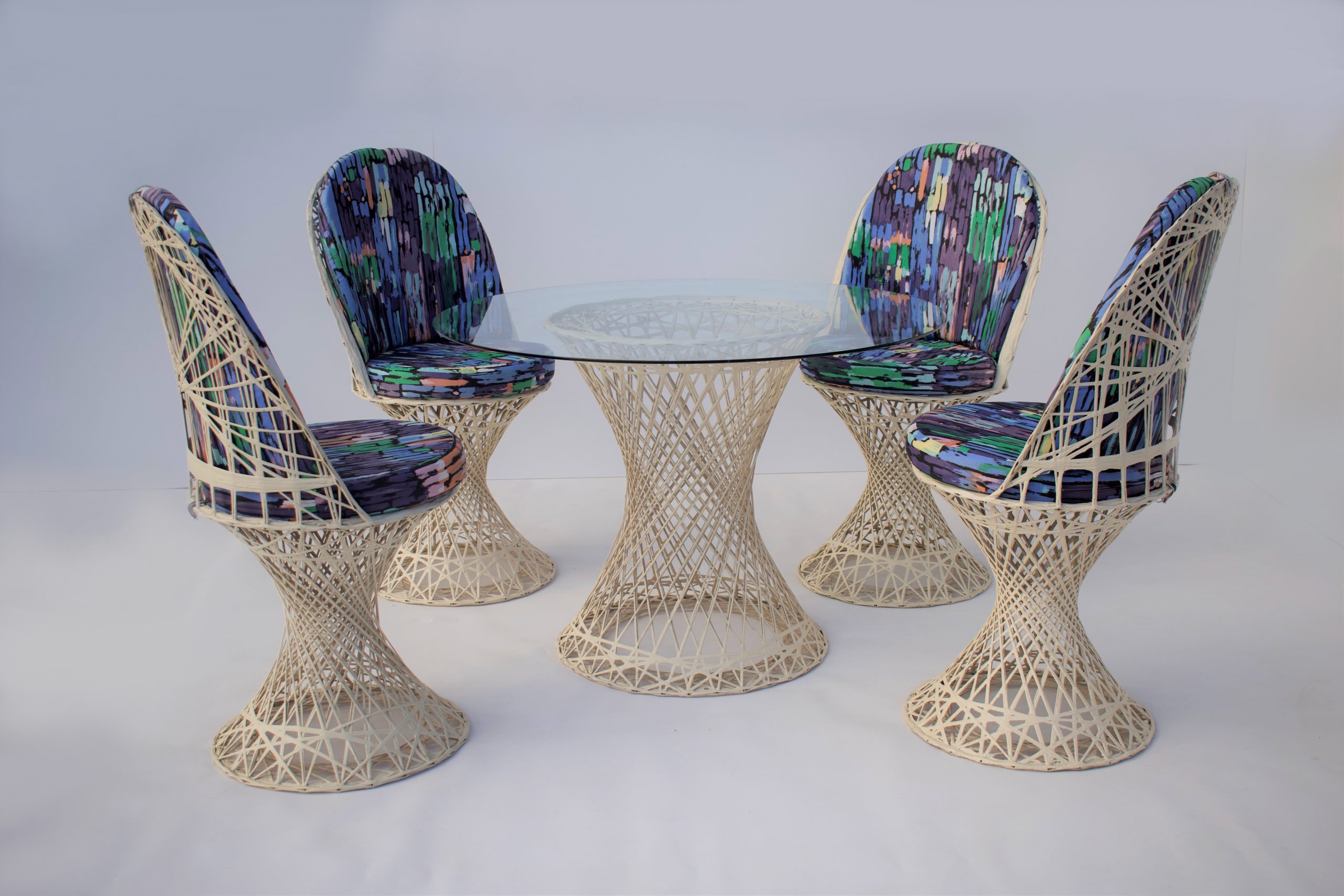 spun-fibreglass-furniture-vintage-outdoor-chairs-table-russell-woodard-quality (7)