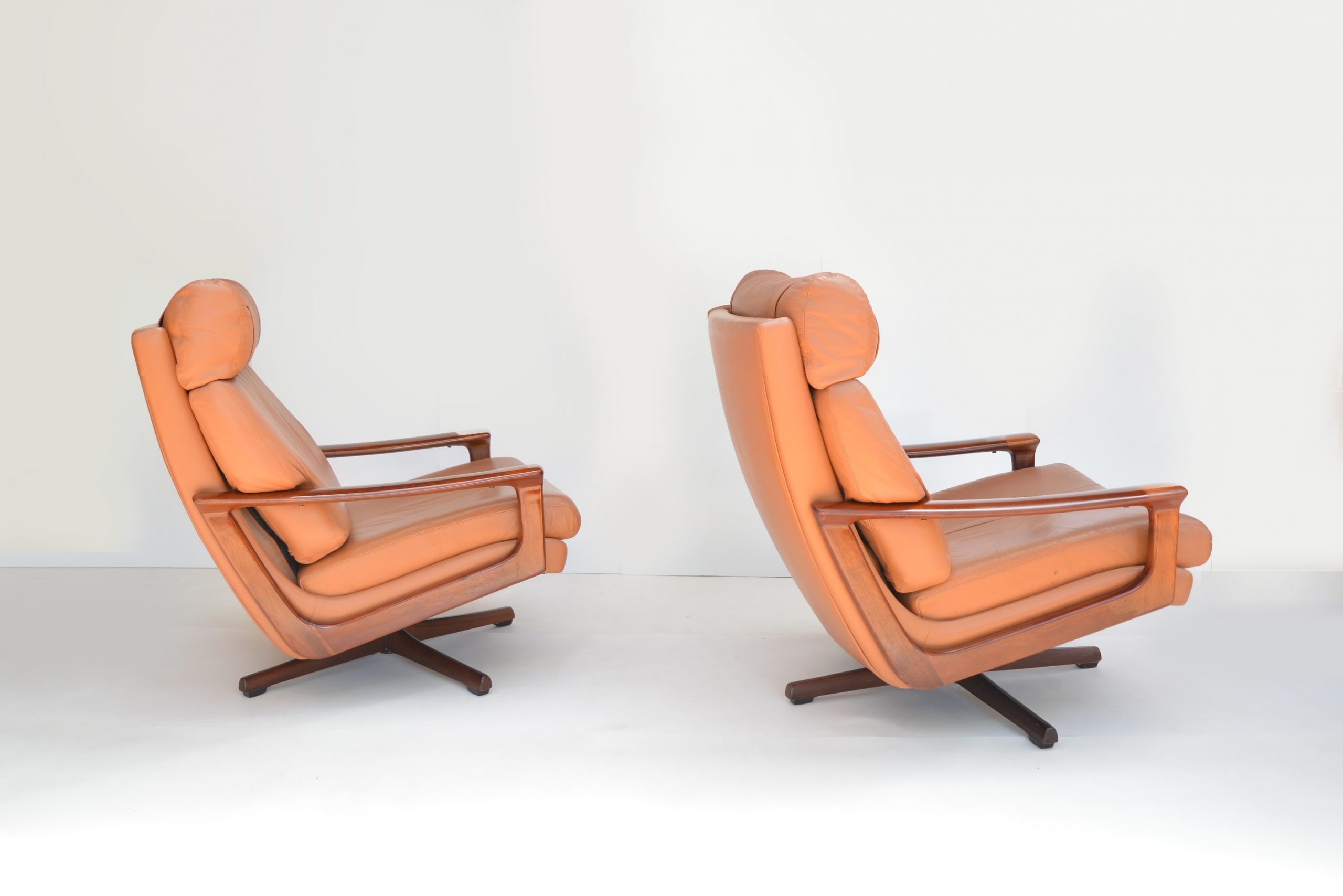 tessa-executive-t21-full-grain-leather-vintage-swivel-chairs-australian-furniture-retro-danish-era (2)