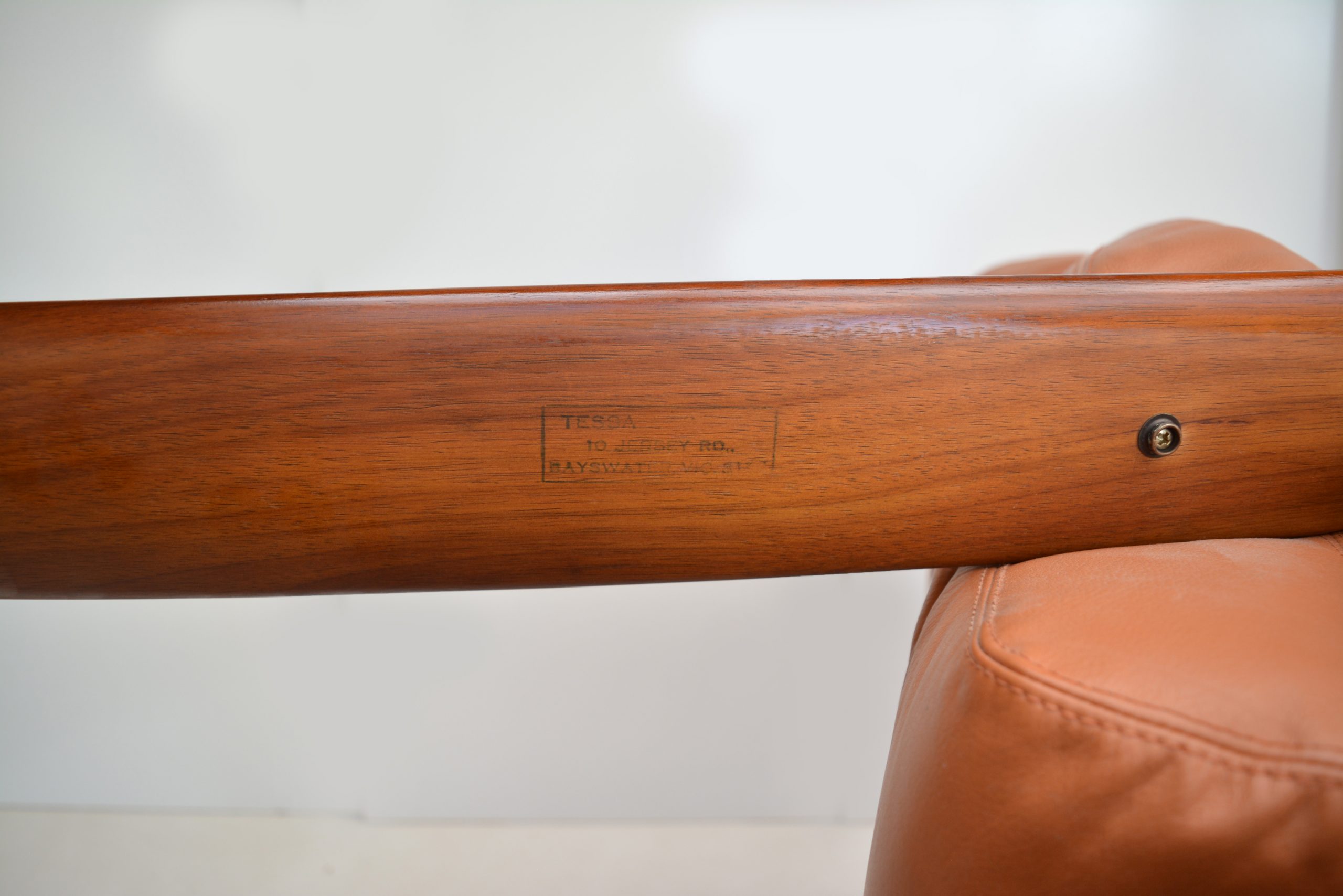 tessa-executive-t21-full-grain-leather-vintage-swivel-chairs-australian-furniture-retro-danish-era (8)