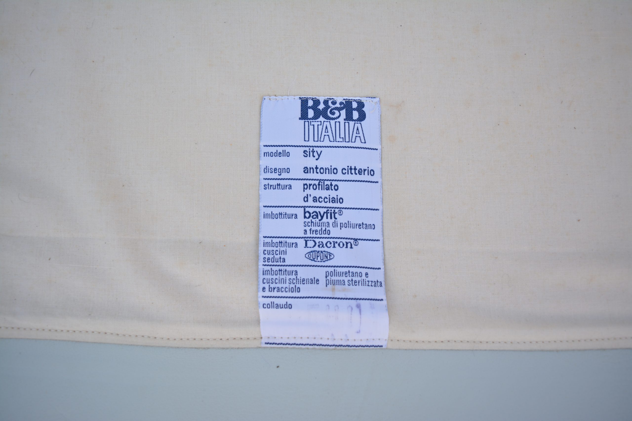 b-&-b-italia-sity-lounge-suite-in-australia-vintage-designer-lounge-suite-leather-edra-era (19)