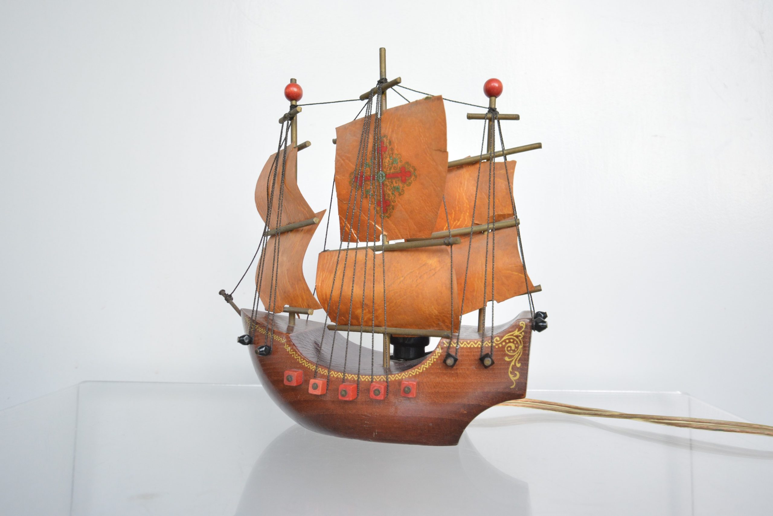 VINTAGE Holland Ship Lamp. 1950 s Desk Lamp. Retro Santa Maria