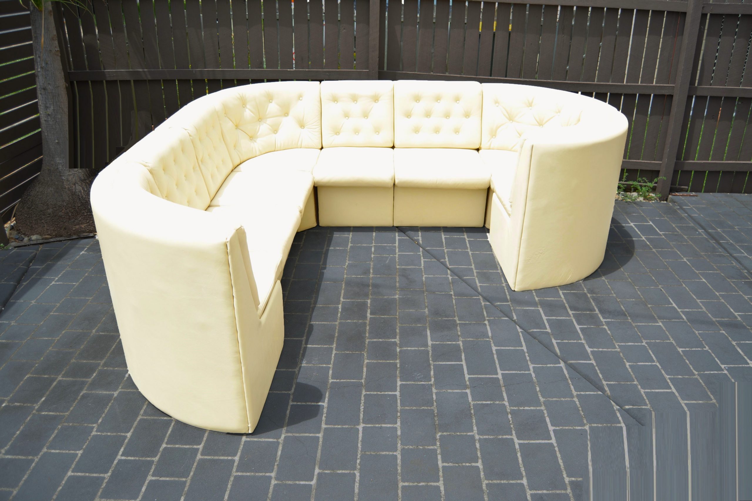 modular-danish-leather-lounge-suite-featherston-numero-IV-era-vintage-1960's-retro (2)