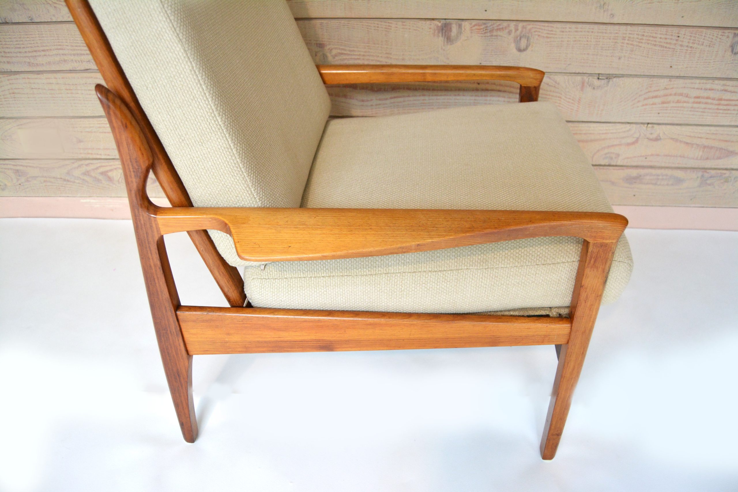 pair-fler-narvik-lounge-armchairs-parker-danish-1960s-era-vintage-chairs (15)