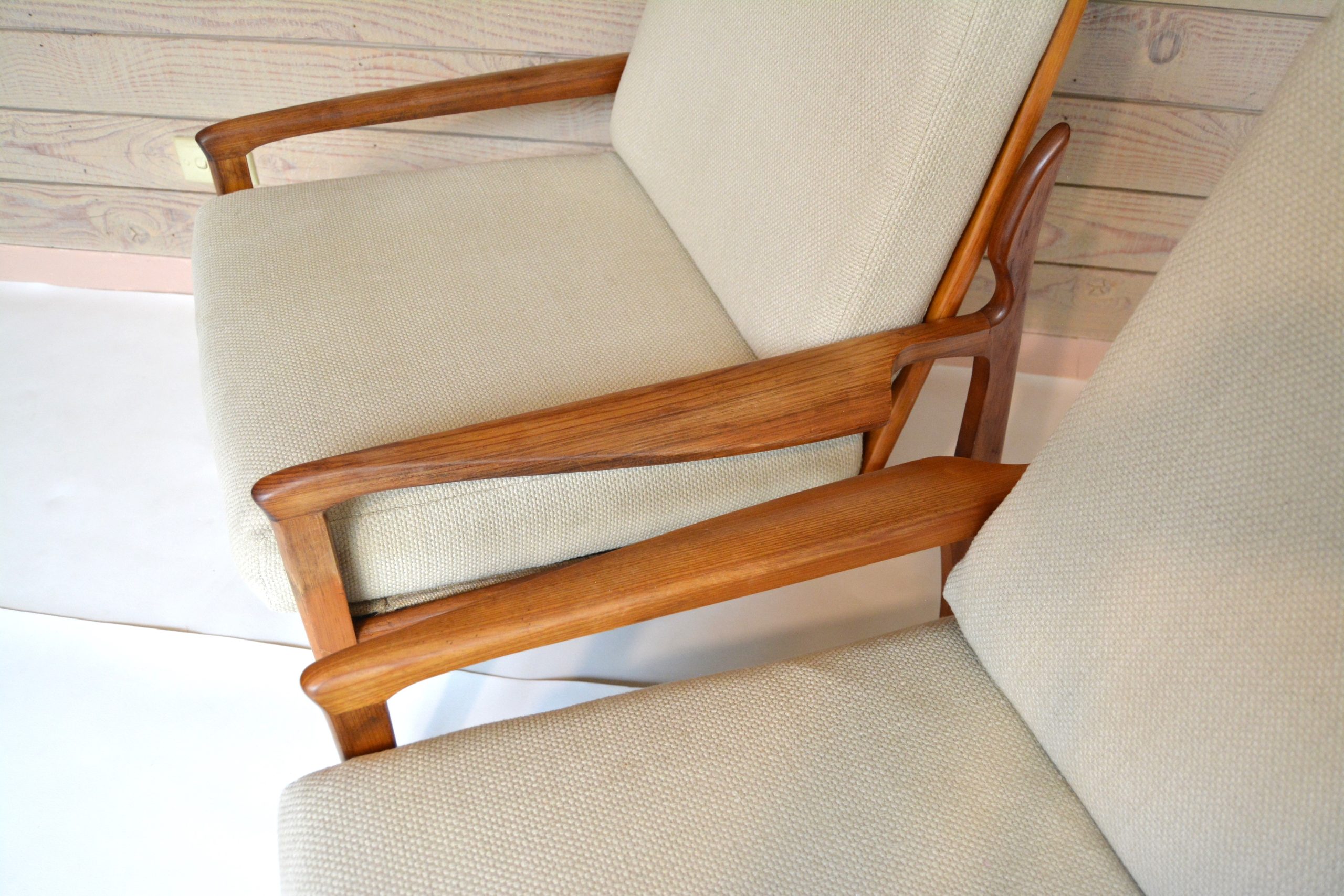 pair-fler-narvik-lounge-armchairs-parker-danish-1960s-era-vintage-chairs (4)