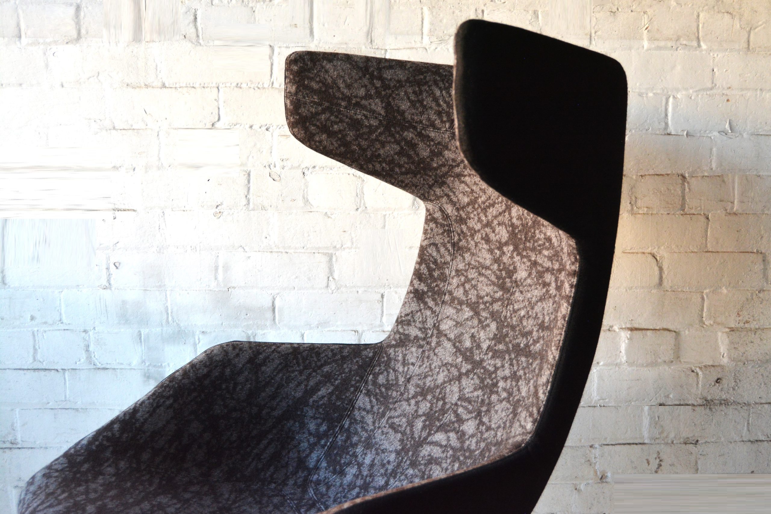 moroso-chair-made-in-italy-b-b-italia-era-designer-swivel-feature-chair (8)