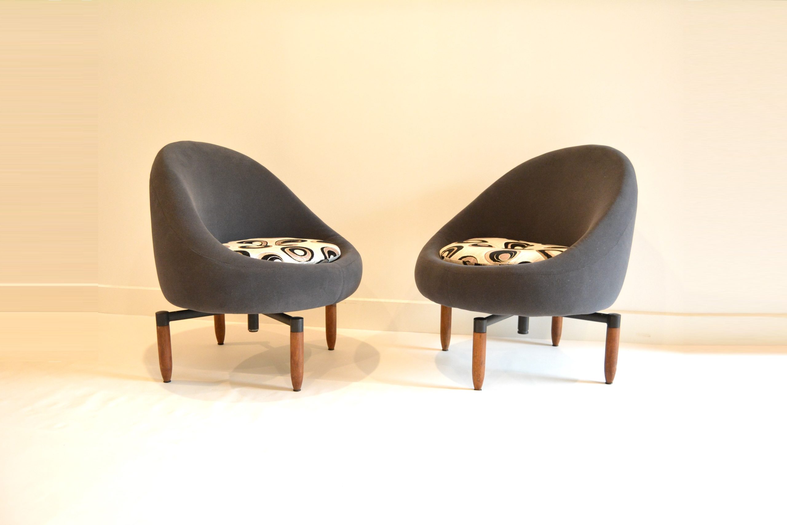 2-swivel-chairs-isobel-gerard-doube-vintage-1950s-lounge-suite-pierre-paulin-retro-designer-furniture (4)