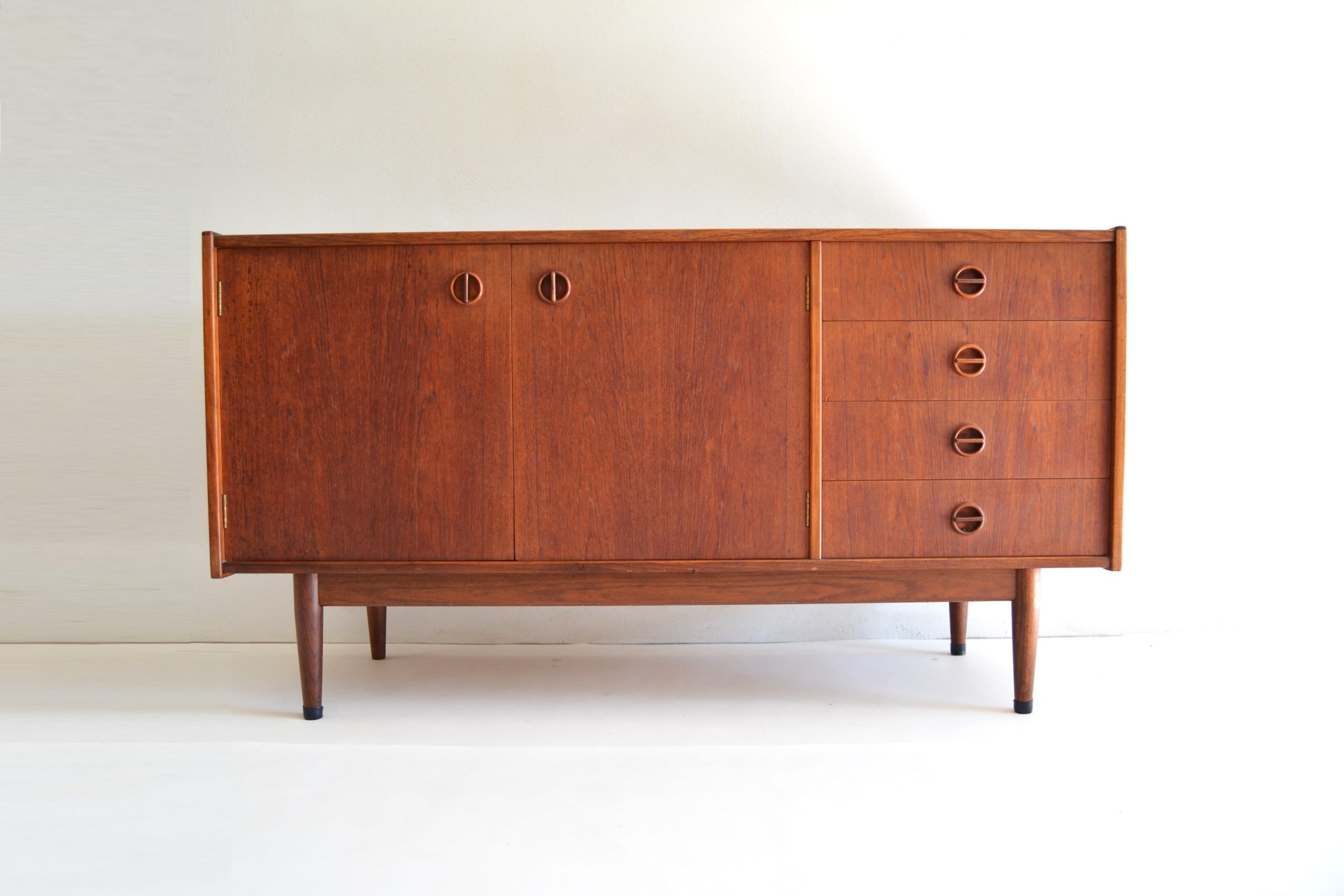 vintage-parker-sideboard-1960's-nordic-teak-fler-danish-era-shorter-version (2)