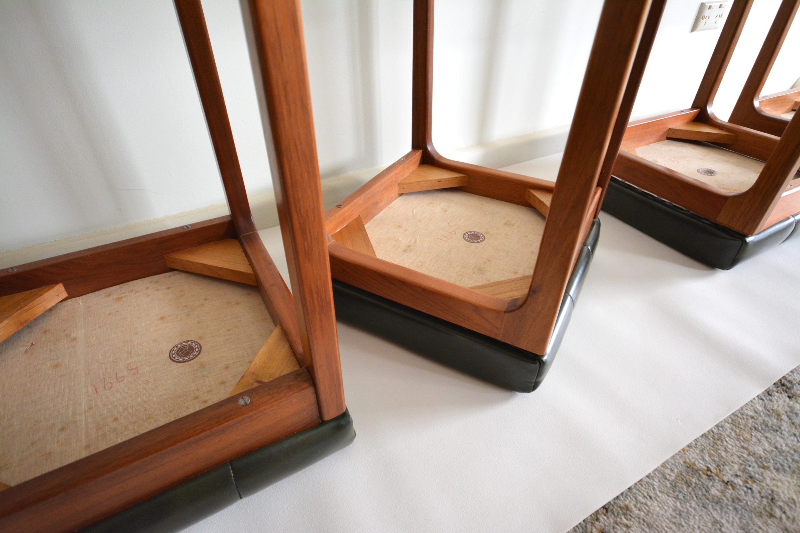 4-module-stools-vintage-danish-parker-era-barstools-bar-1970's-australian-furniture-chairs-melbourne (14)