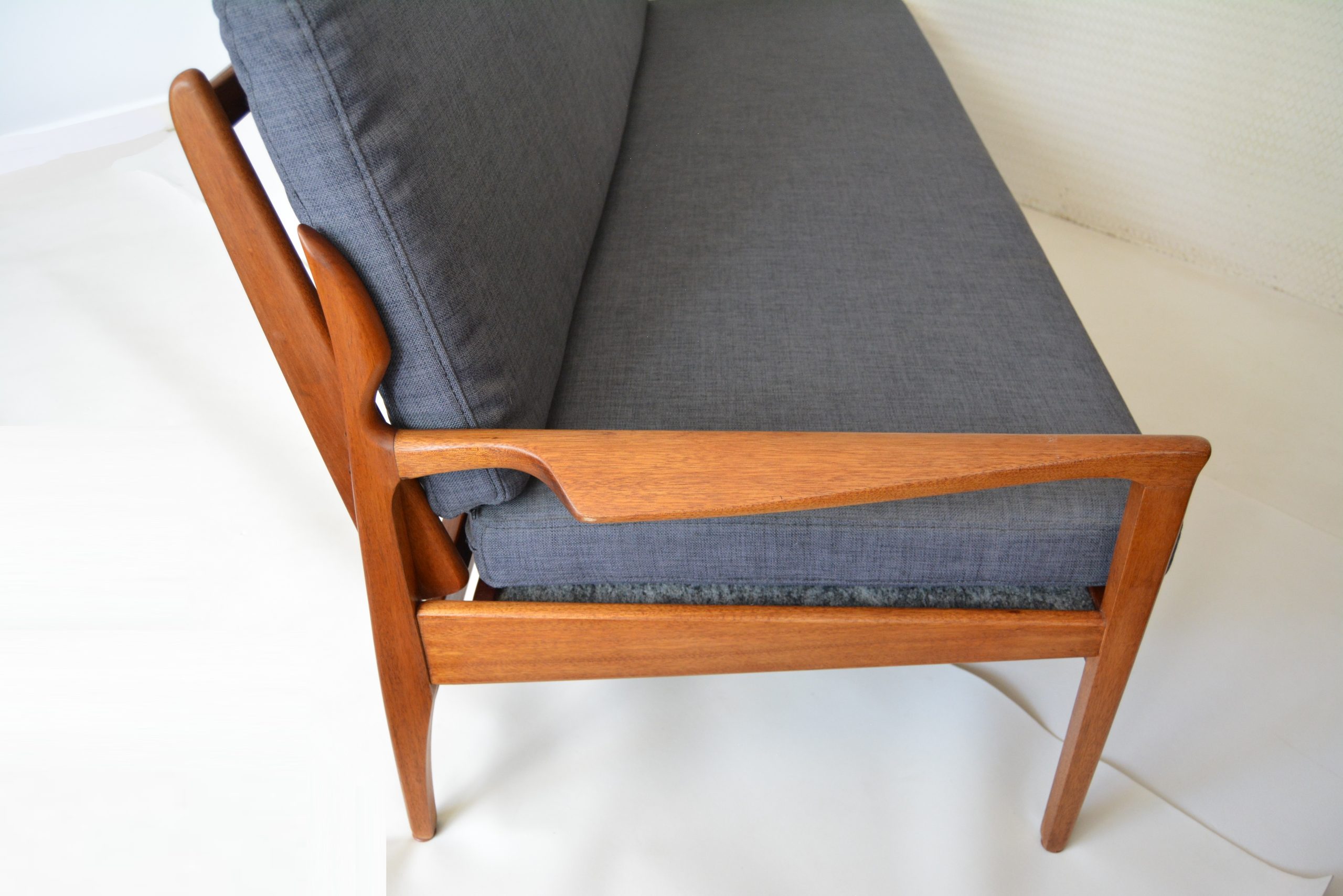 a-fler-narvik-day-night-lounge-sofa-divan-vintage-retro-parker-danish-style-australian-furniture-fred-lowen (5)