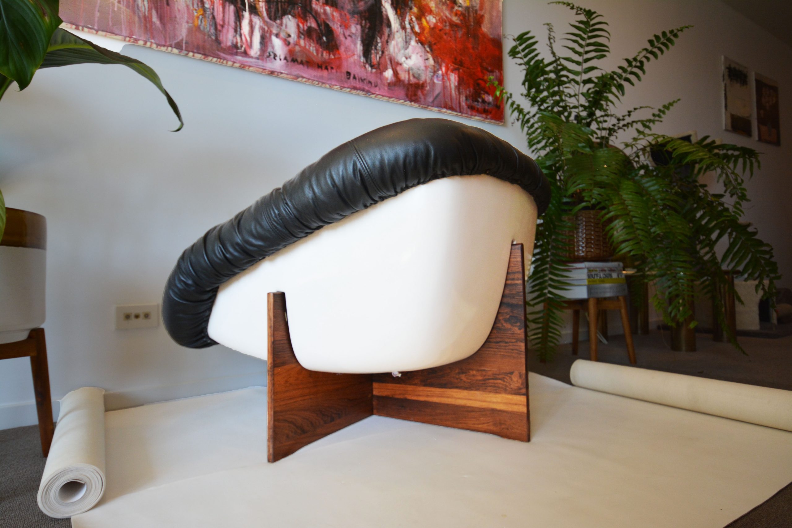 percival-lafer-fibreglass-and-rosewood-chair-vintage-leather-chair-mp-61-brazillian-designer-retro-armchair-danish-style (12)