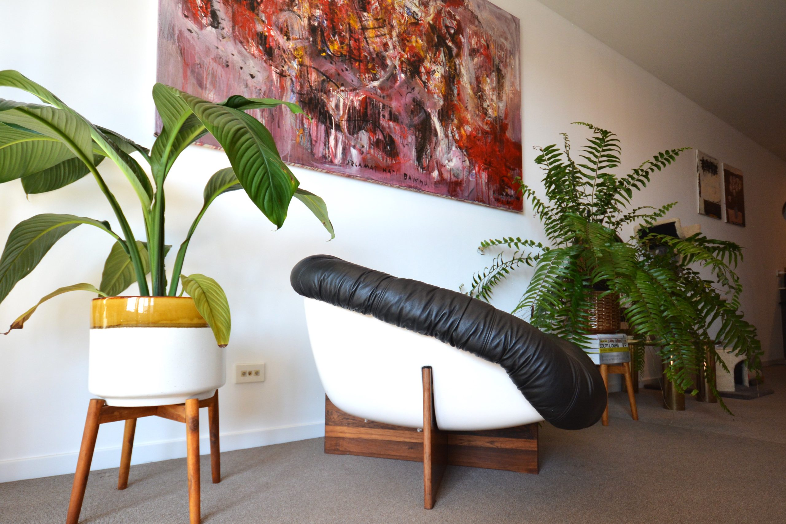 percival-lafer-fibreglass-and-rosewood-chair-vintage-leather-chair-mp-61-brazillian-designer-retro-armchair-danish-style (15)