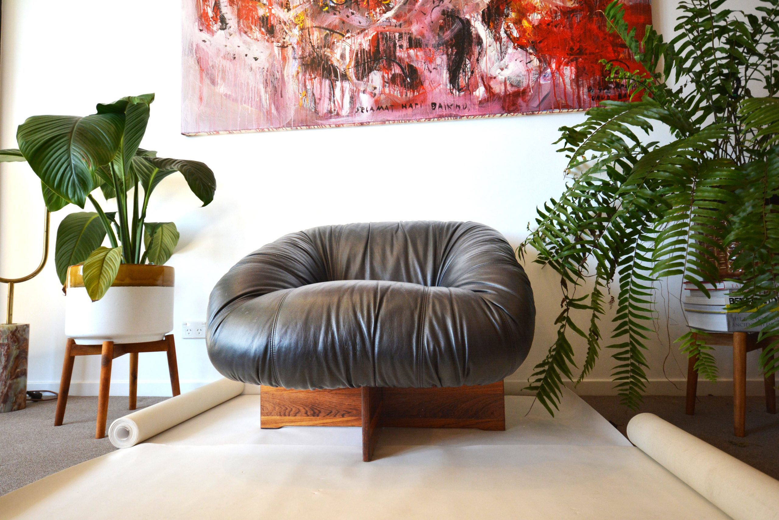 percival-lafer-fibreglass-and-rosewood-chair-vintage-leather-chair-mp-61-brazillian-designer-retro-armchair-danish-style (7)
