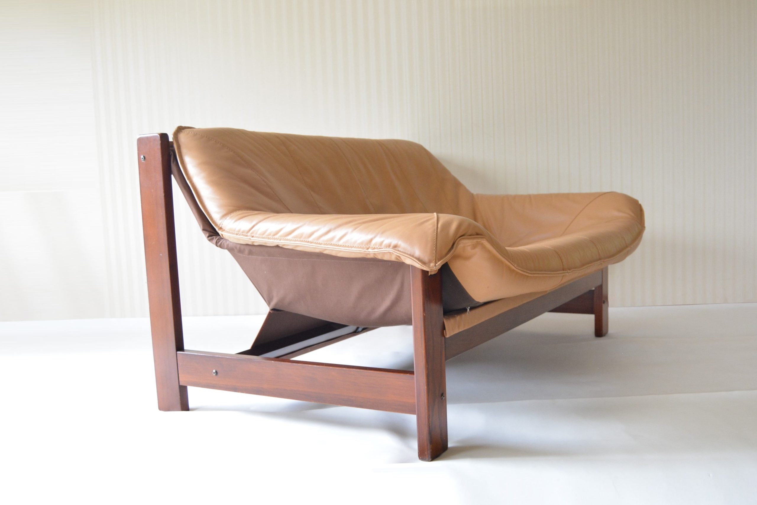 a-module-melbourne-vintage-leather-lounge-suite-chairs-sofa-1970's-tessa-gerald-easden-era (15)