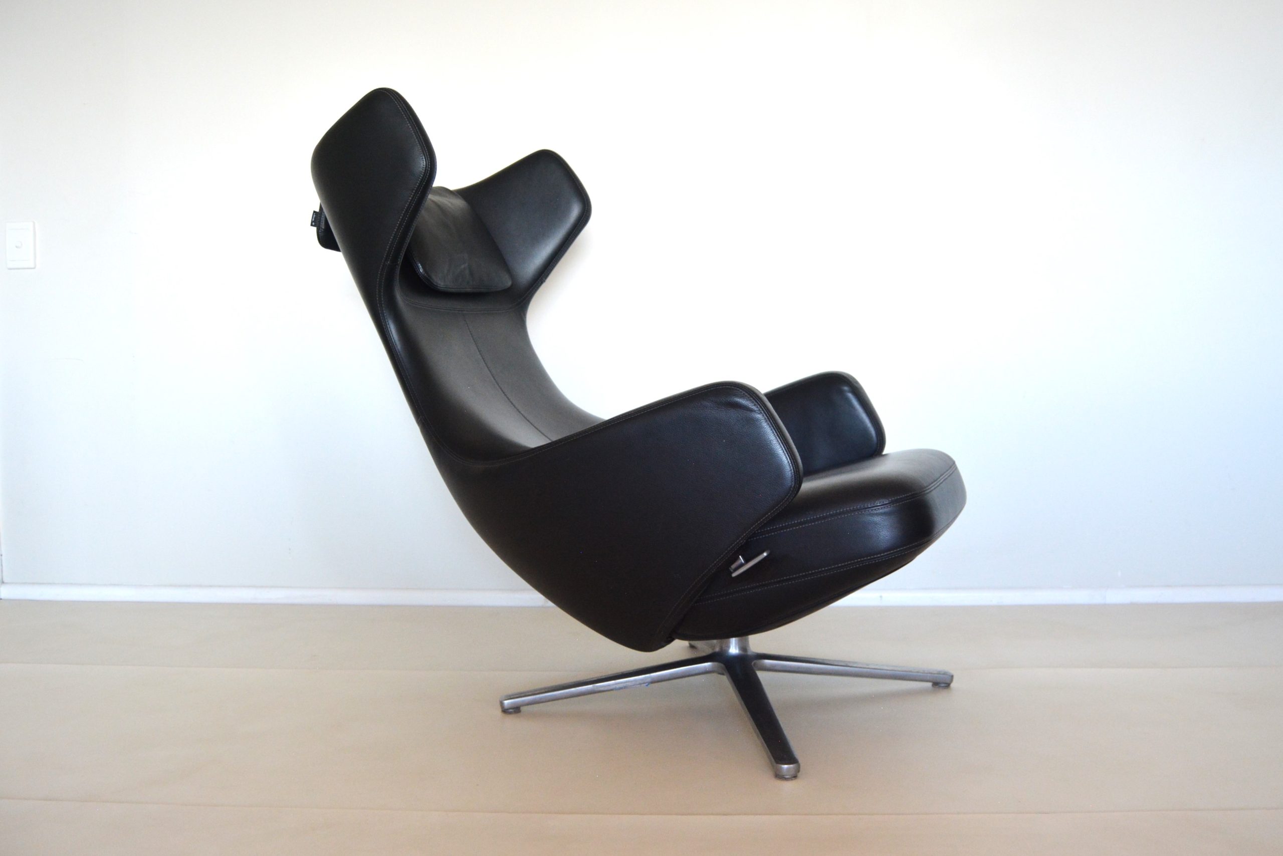 vitra-grand-repos-recliner-designer-chair-armchair-recline-space-furniture-b-b-italia-era