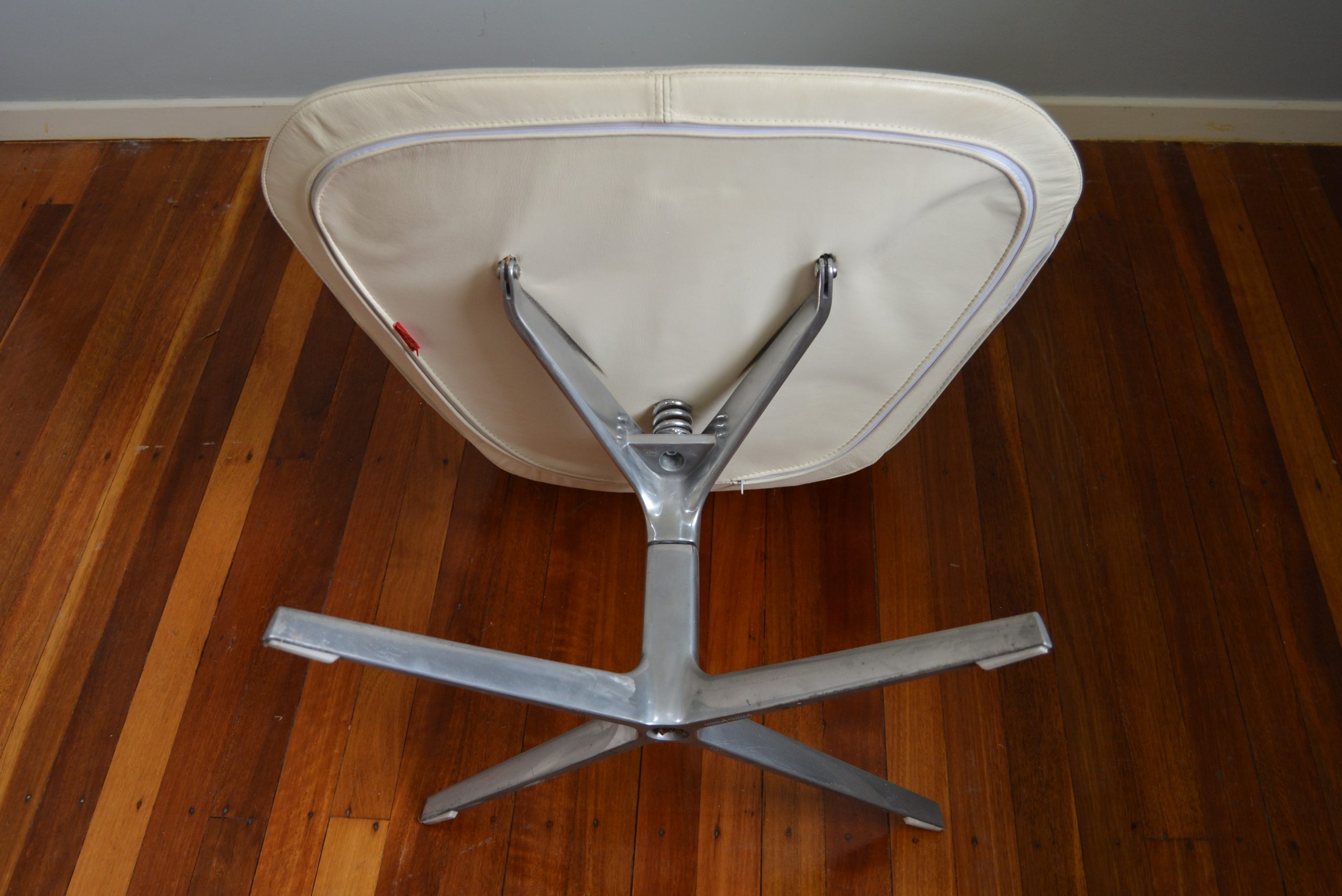 arper-italy-aston-4-ways-designer-swivel-chair-b-&-b-italia-era (14)