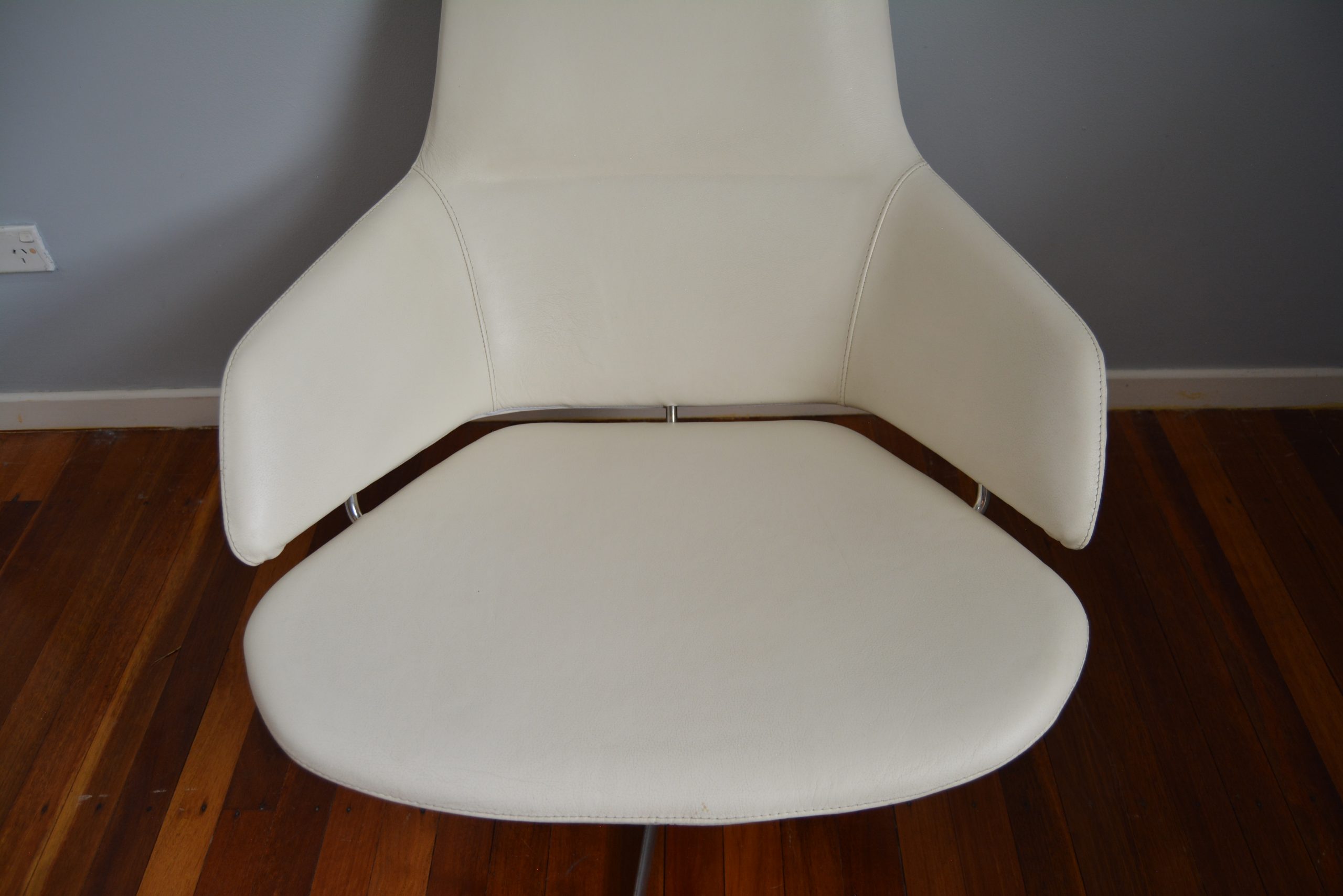 arper-italy-aston-4-ways-designer-swivel-chair-b-&-b-italia-era (4)