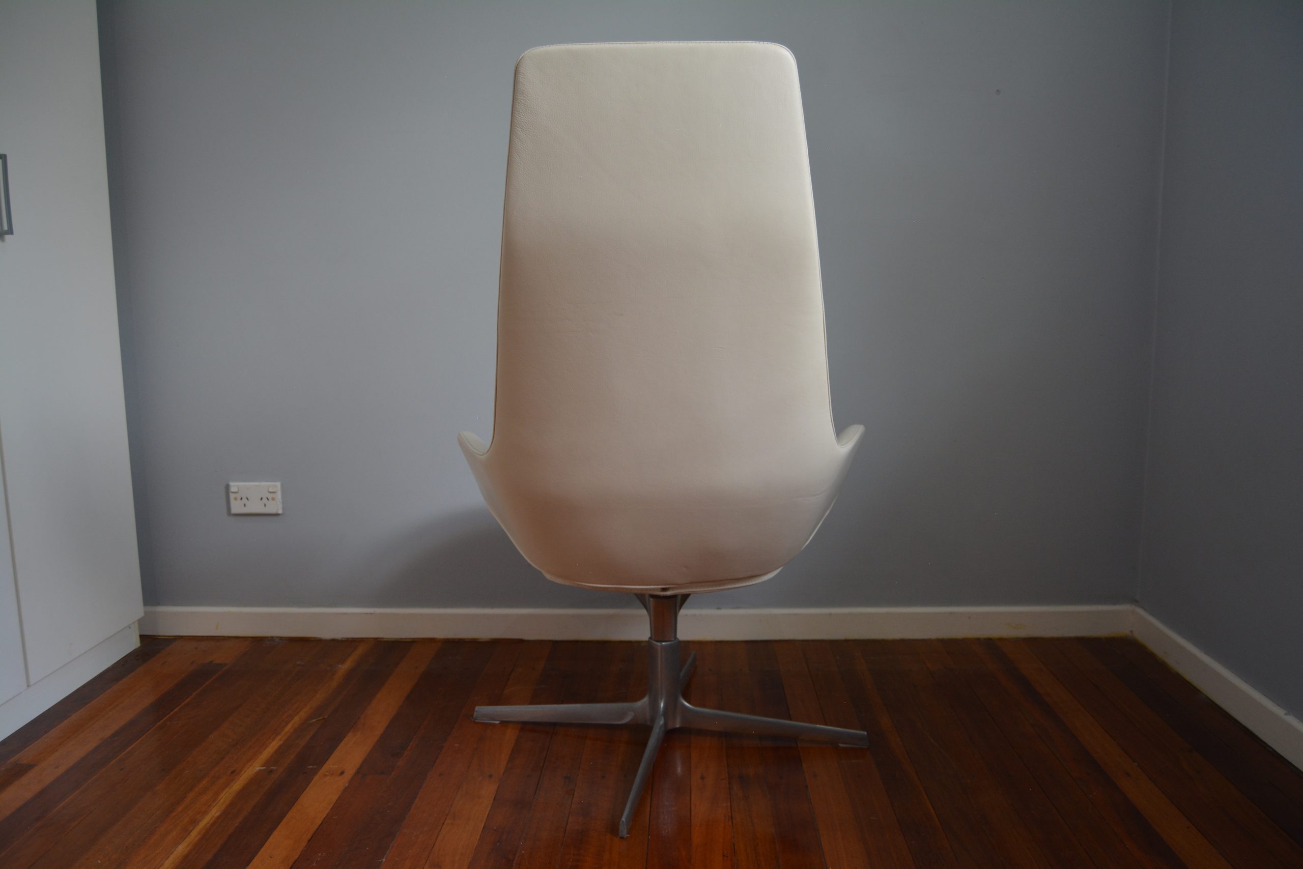 arper-italy-aston-4-ways-designer-swivel-chair-b-&-b-italia-era (8)