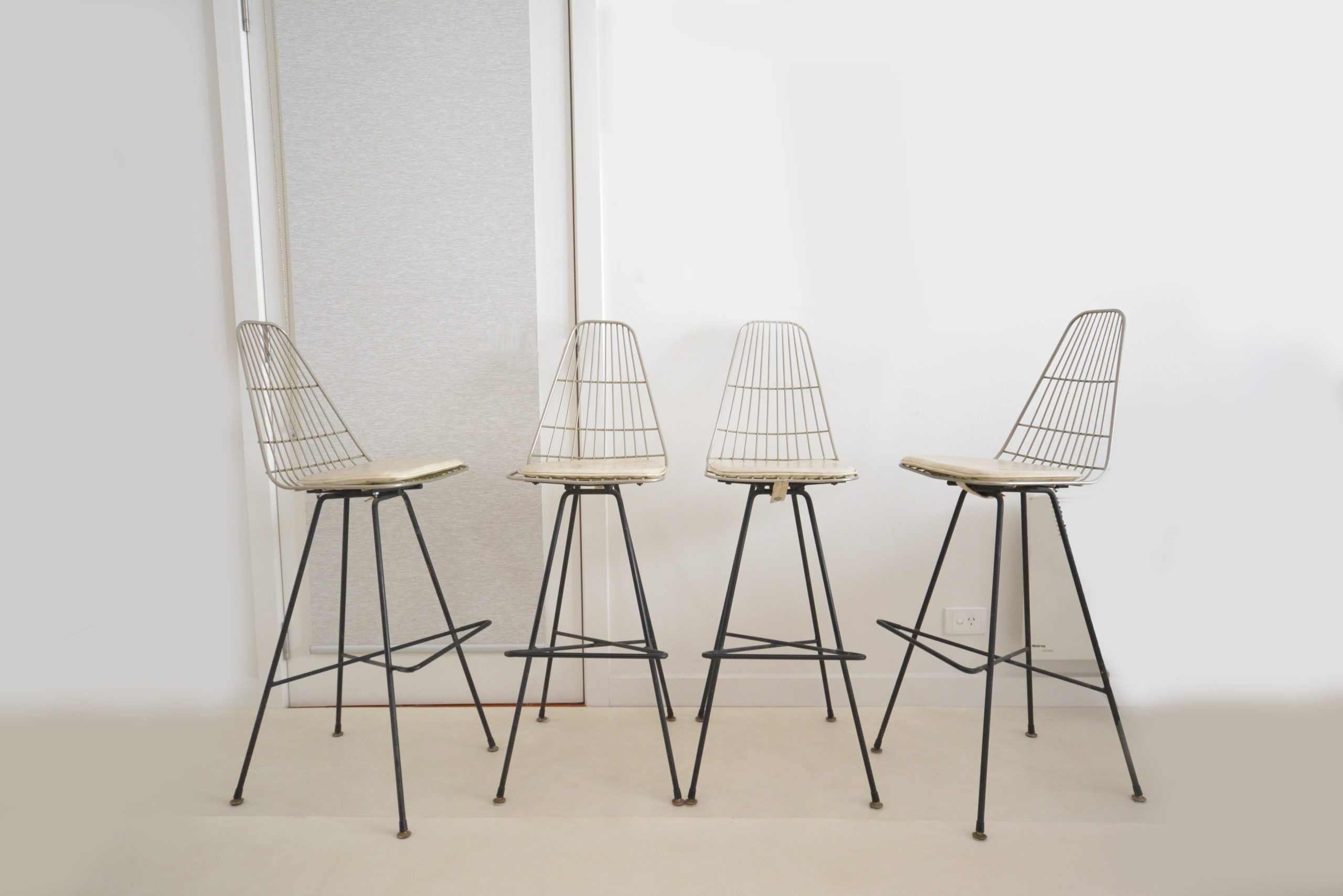 framac-bar-stools-clement-meadmore-era-1950's-metal-retro-vintage-chairs-furniture (11)