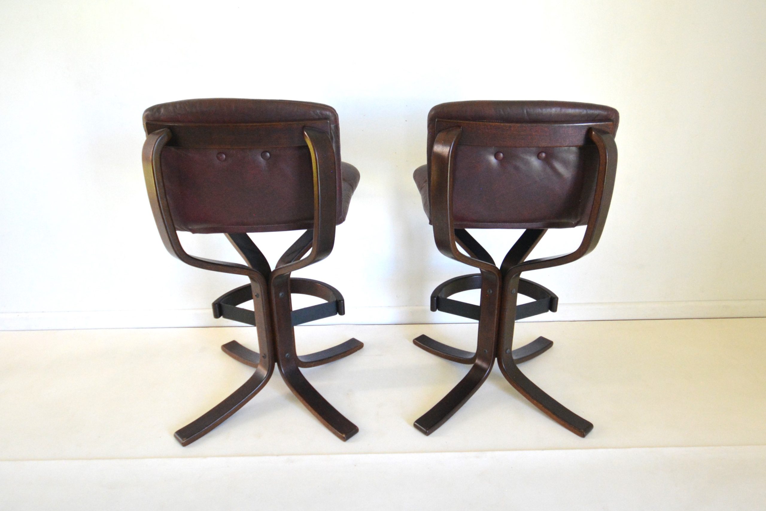 joe-rufenacht-bar-stools-leather-vintage-designer-chairs-parker-tessa-era (10)