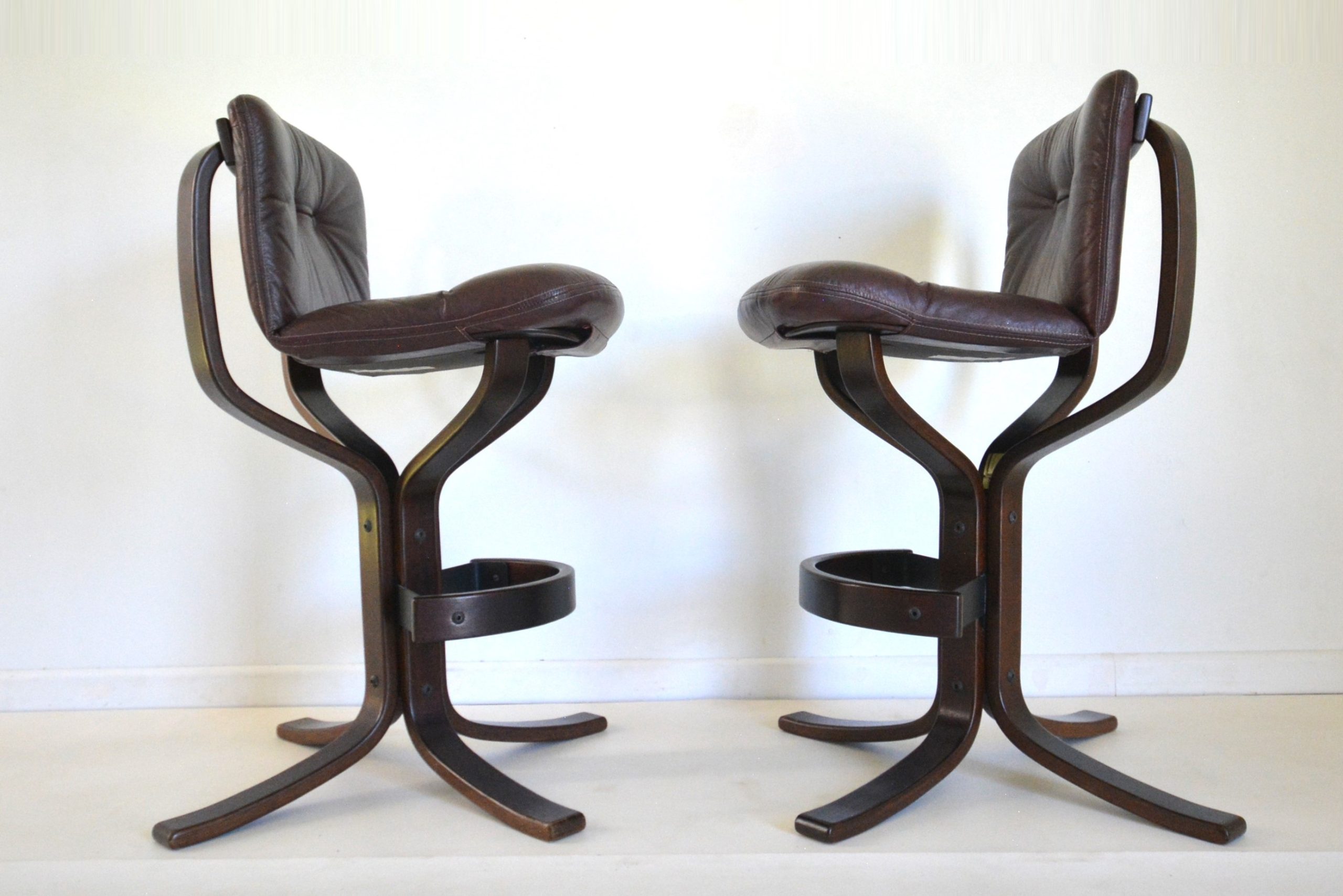 joe-rufenacht-bar-stools-leather-vintage-designer-chairs-parker-tessa-era (3)