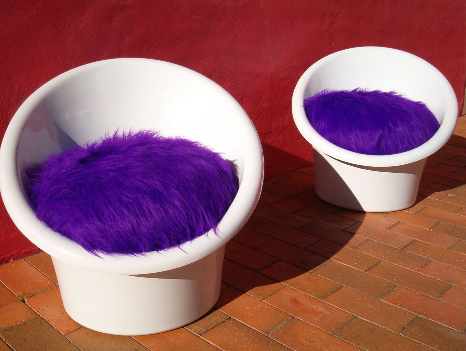 vintage-retro-plastic-designer-pod-chairs-kartell-space-furniture-era (19)