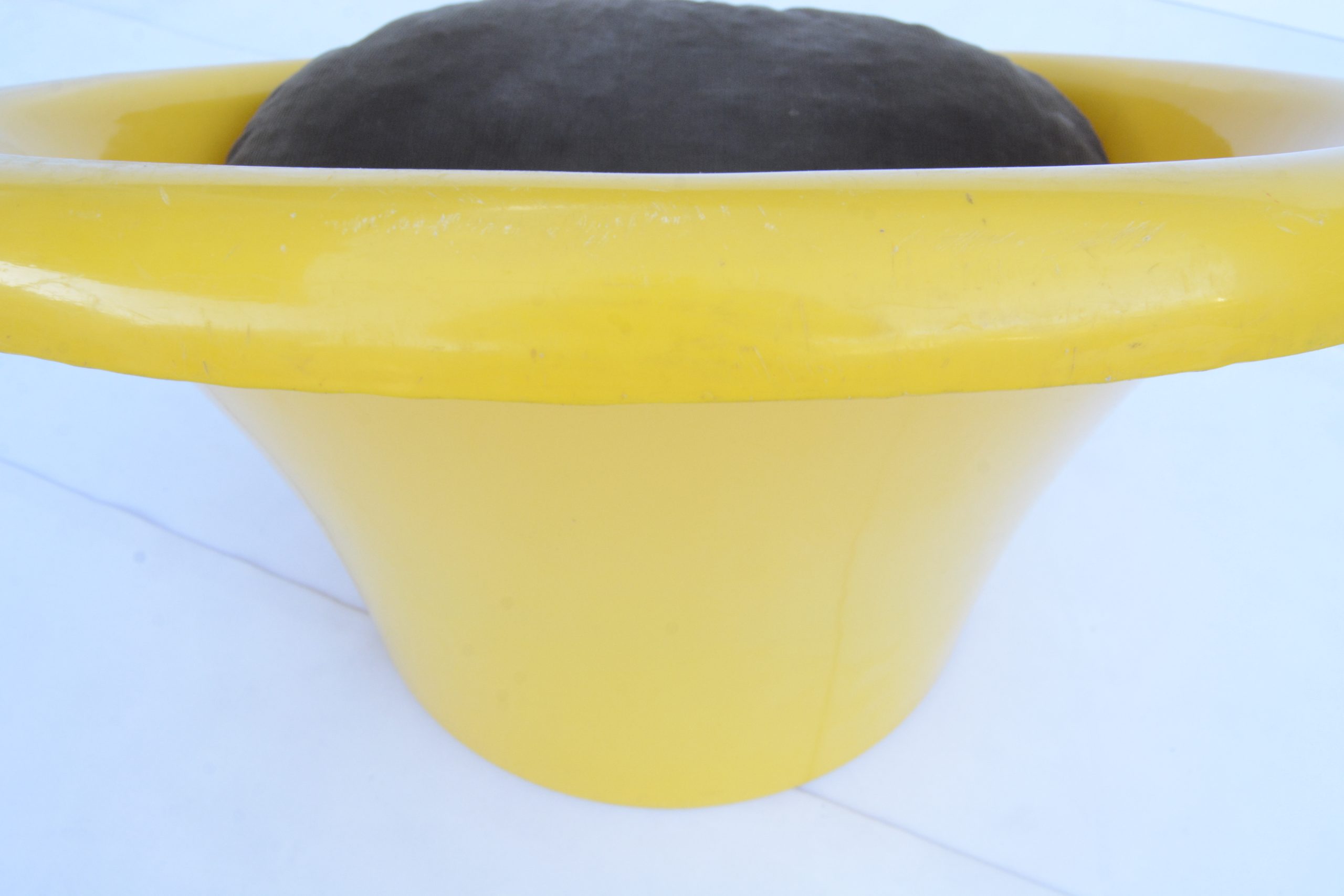 vintage-retro-plastic-designer-pod-chairs-kartell-space-furniture-era (2)