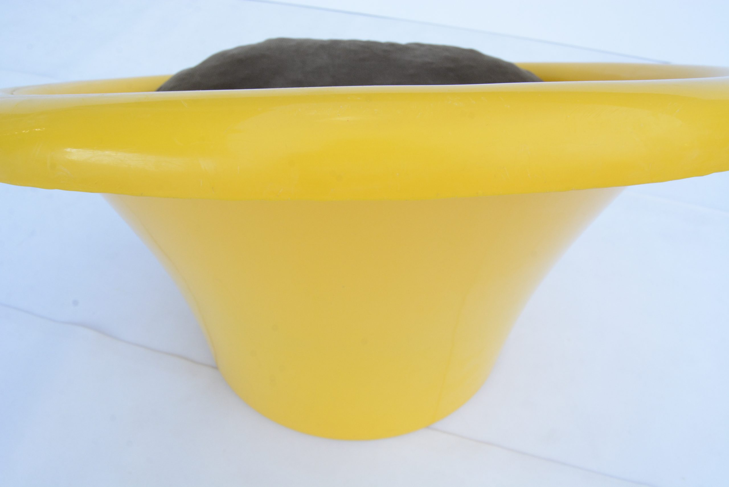 vintage-retro-plastic-designer-pod-chairs-kartell-space-furniture-era (4)