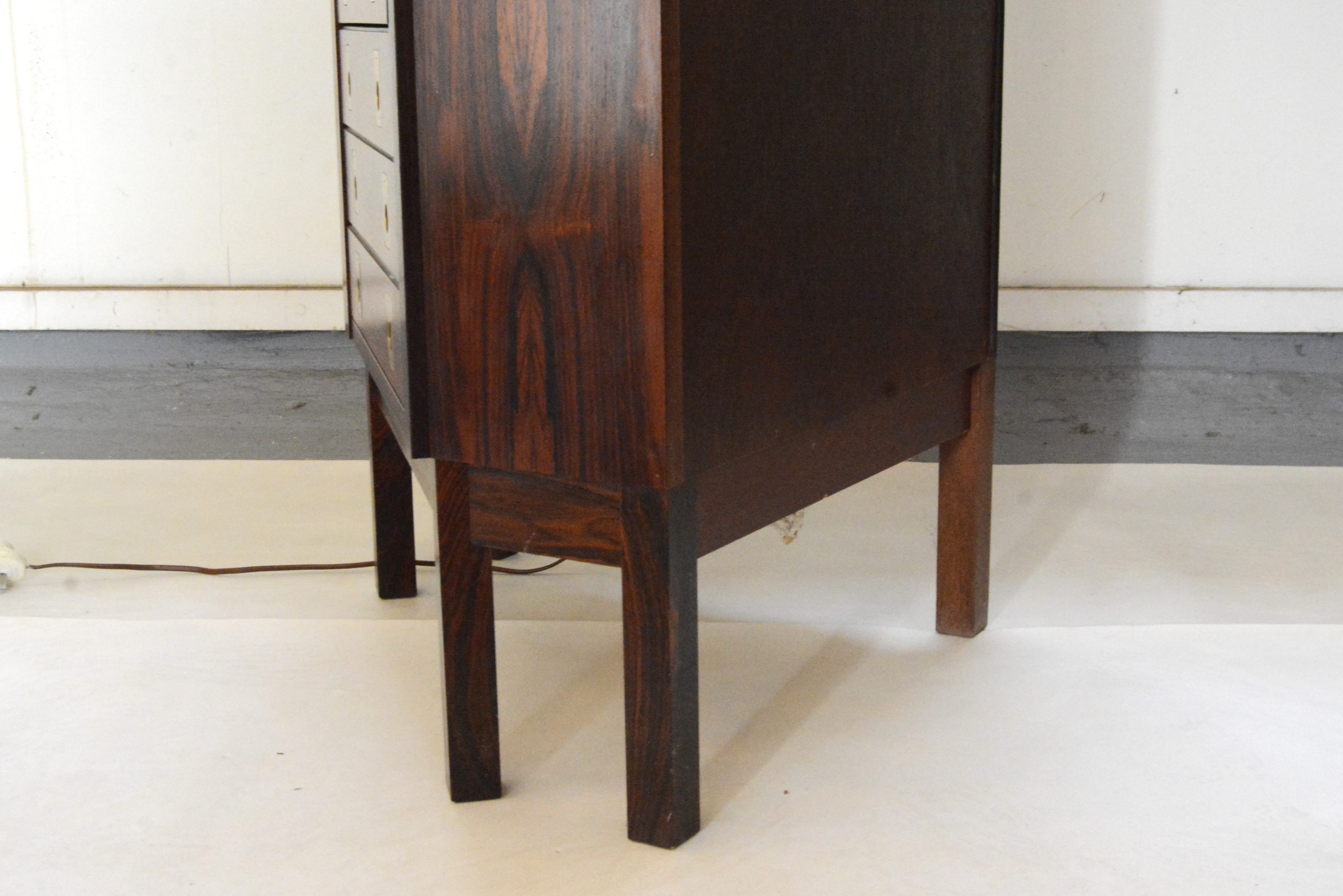danish-rosewood-corner-unit-cabinet-bookshelf-display-pallisander-vintage-drawers (1)