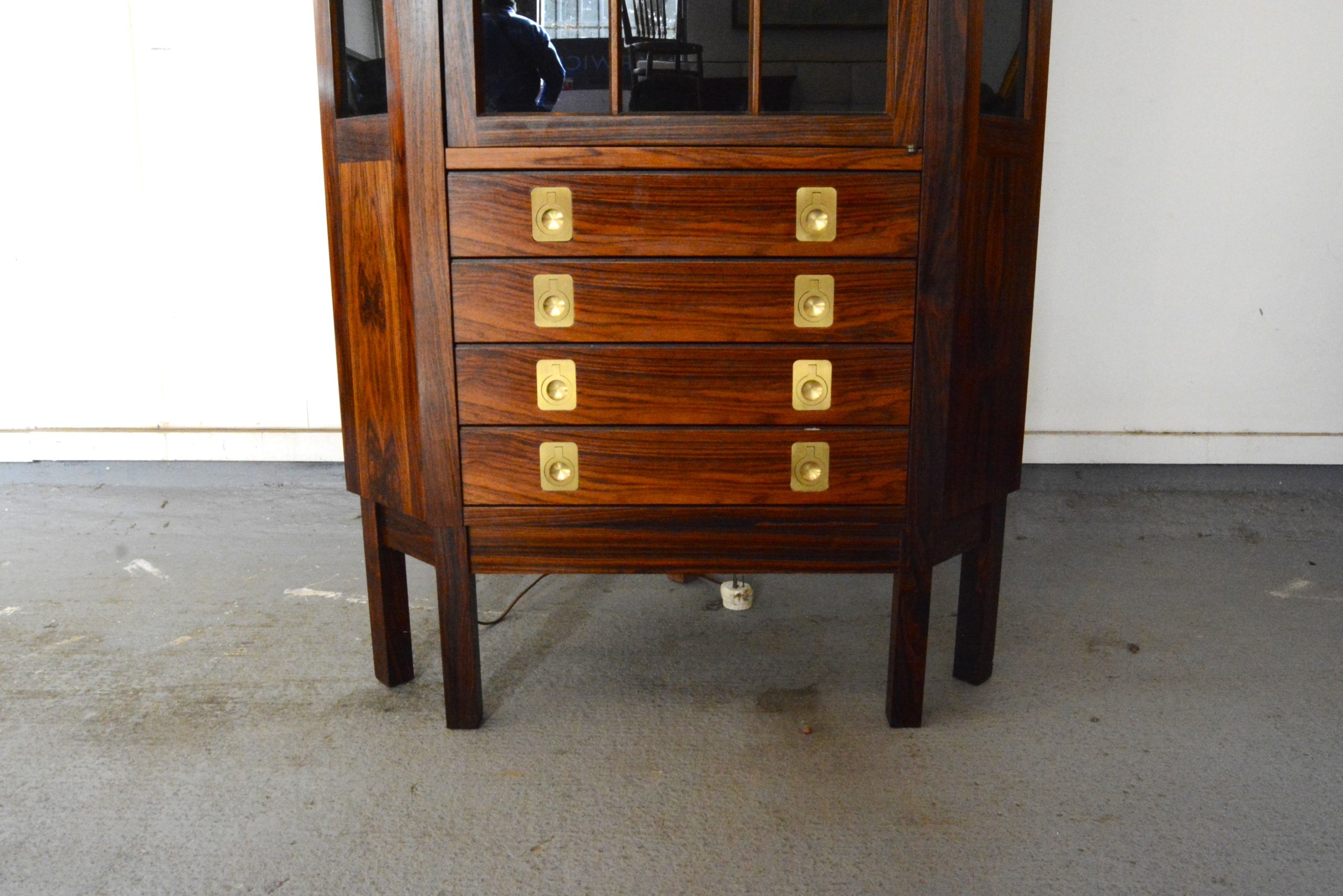 danish-rosewood-corner-unit-cabinet-bookshelf-display-pallisander-vintage-drawers (2)