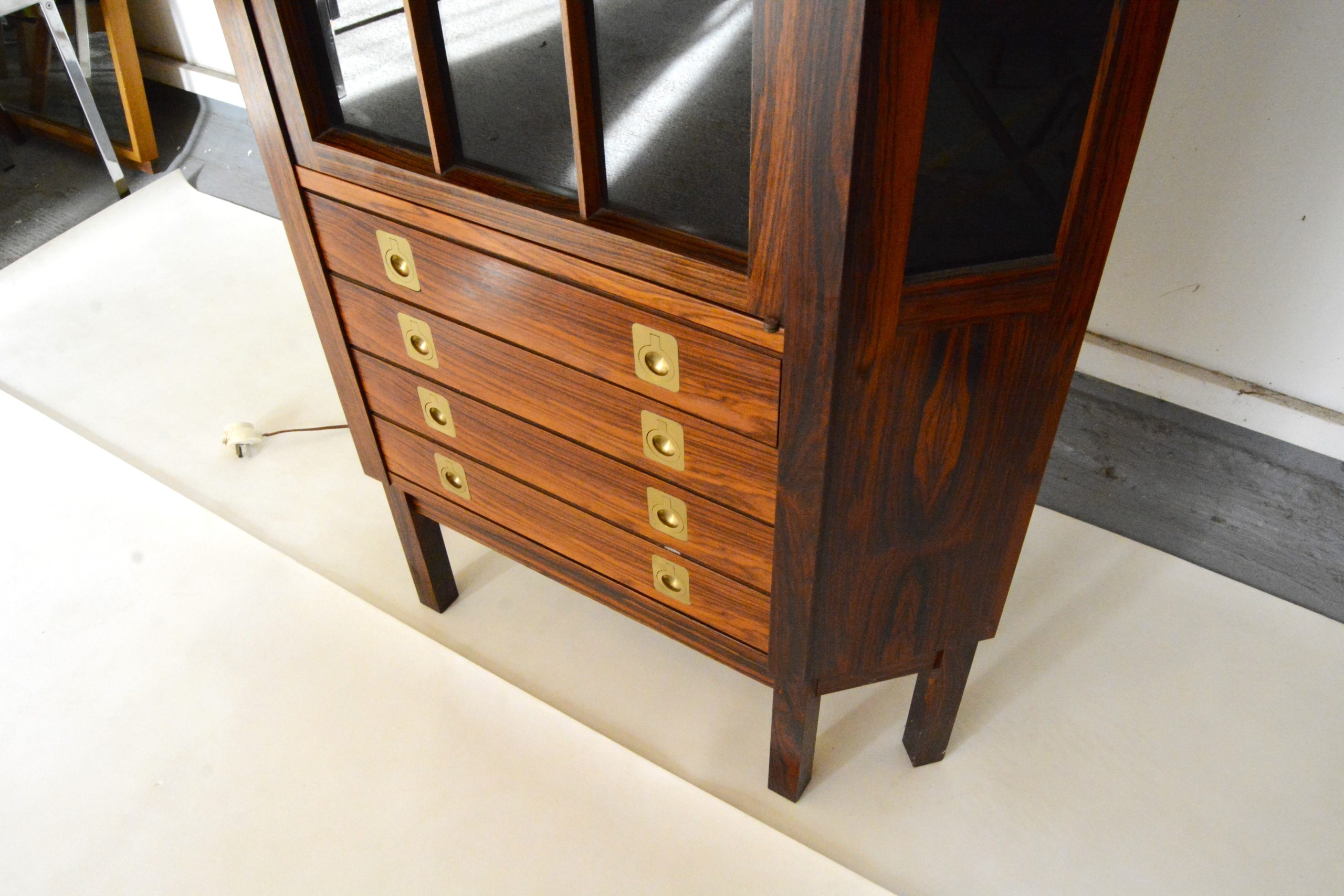 danish-rosewood-corner-unit-cabinet-bookshelf-display-pallisander-vintage-drawers (3)