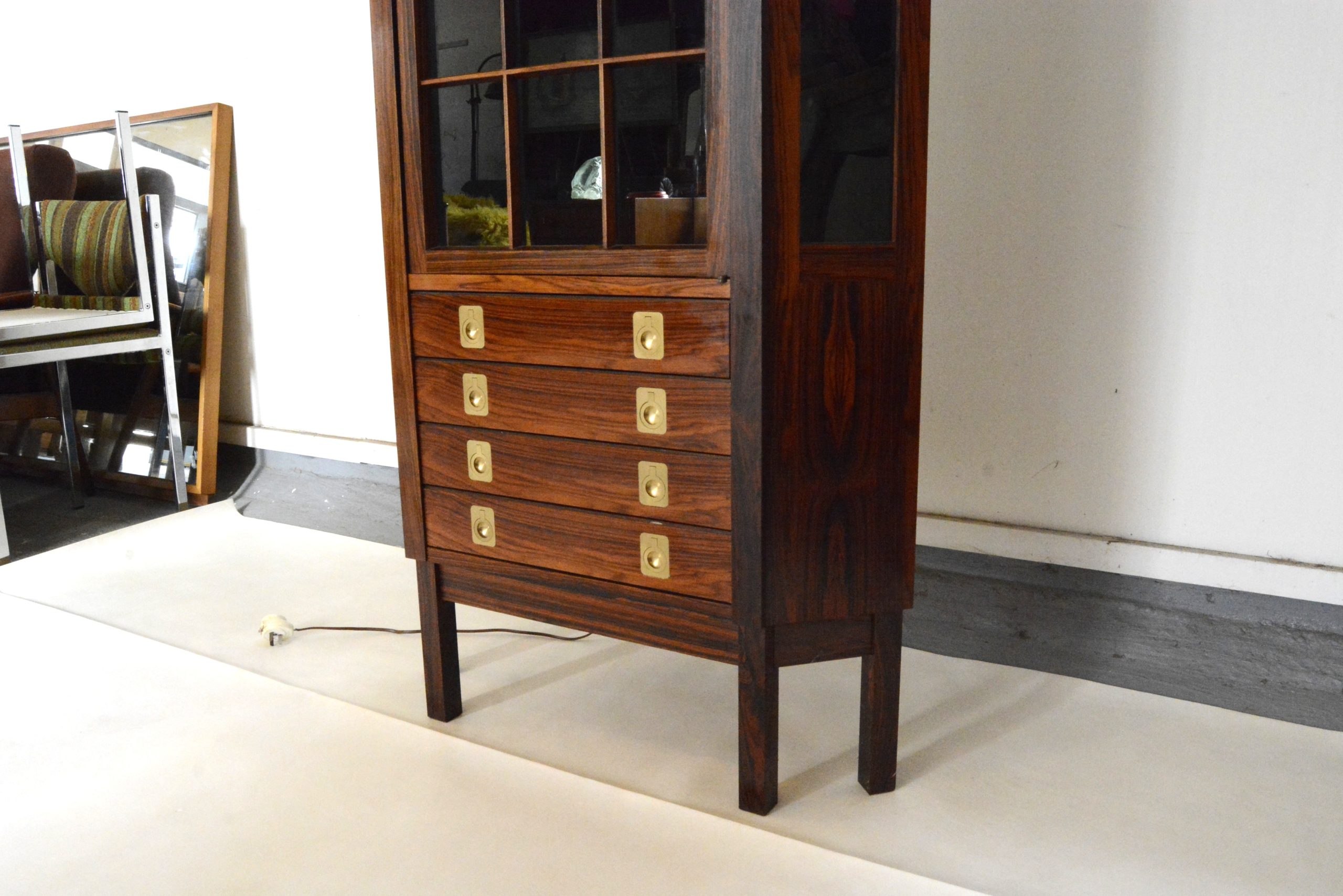 danish-rosewood-corner-unit-cabinet-bookshelf-display-pallisander-vintage-drawers (5)
