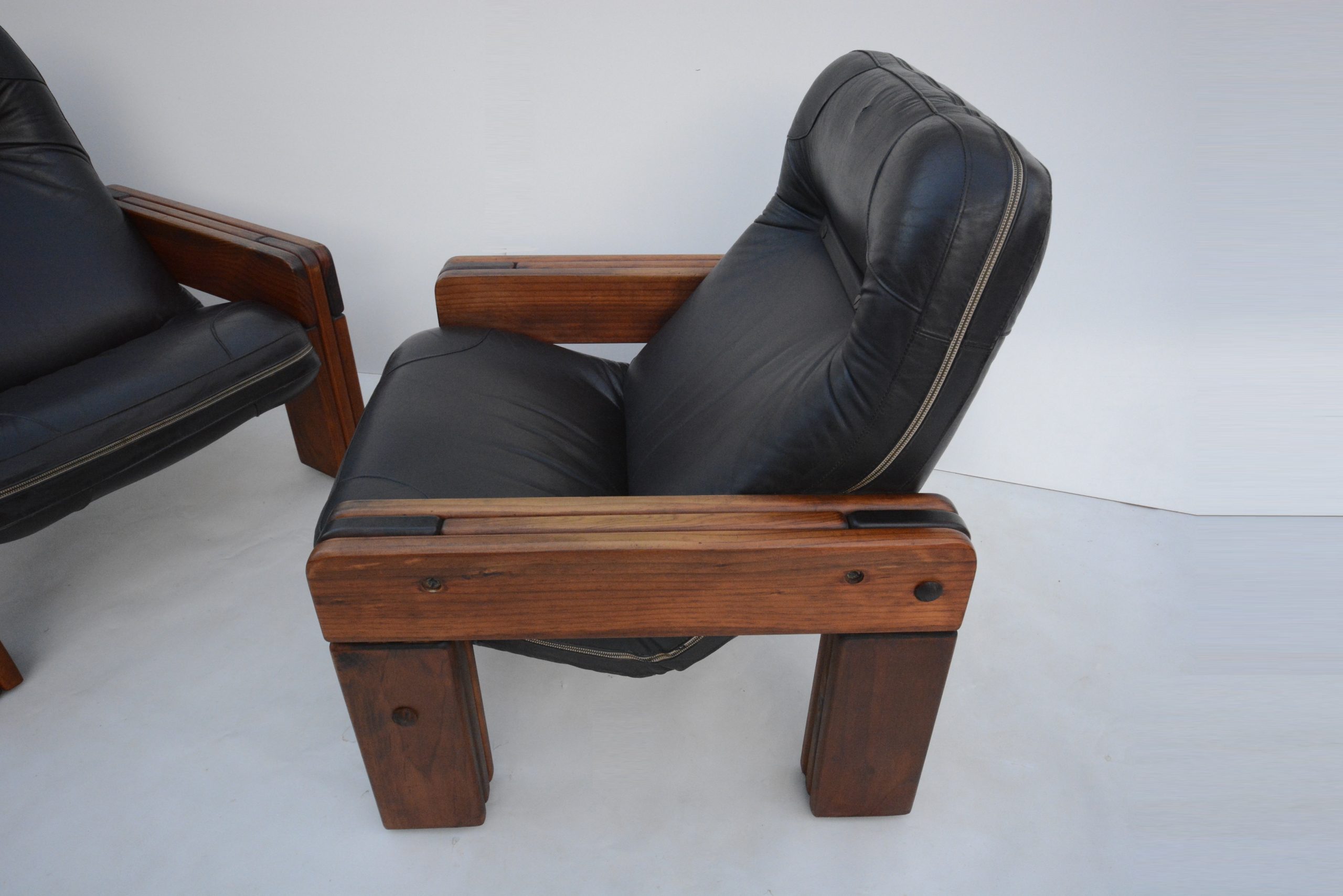 post-&-rail-vintage-leather-lounge-suite-norman-archibald-robert-dunlop-retro-era (24)