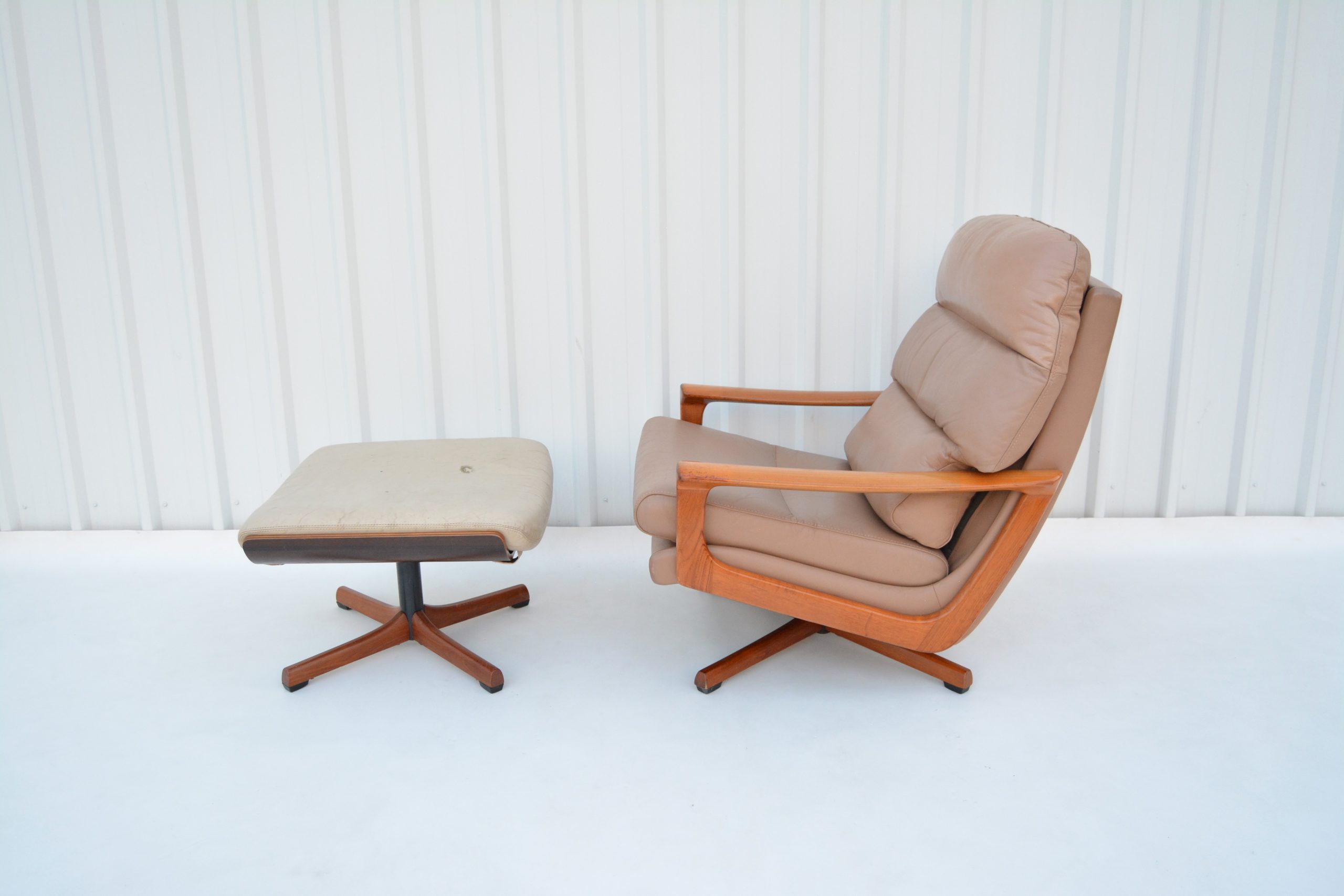tessa-t21-lounge-swivel-chair-vintage-light-colours-chairs-brisbane-danish-parker-era