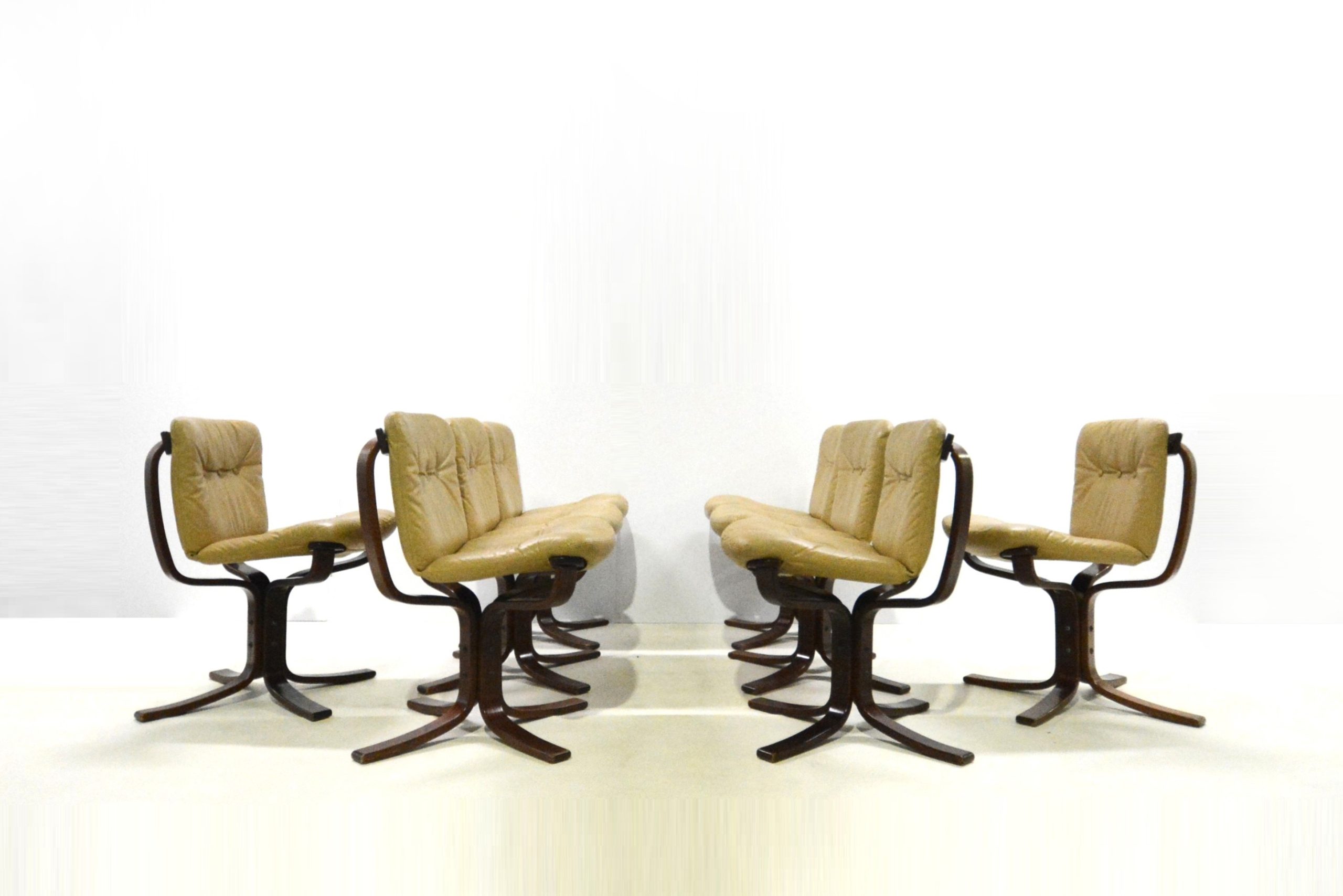 8-joe-rufenacht-dining-chairs-danish-tessa-era-australian-made (3)