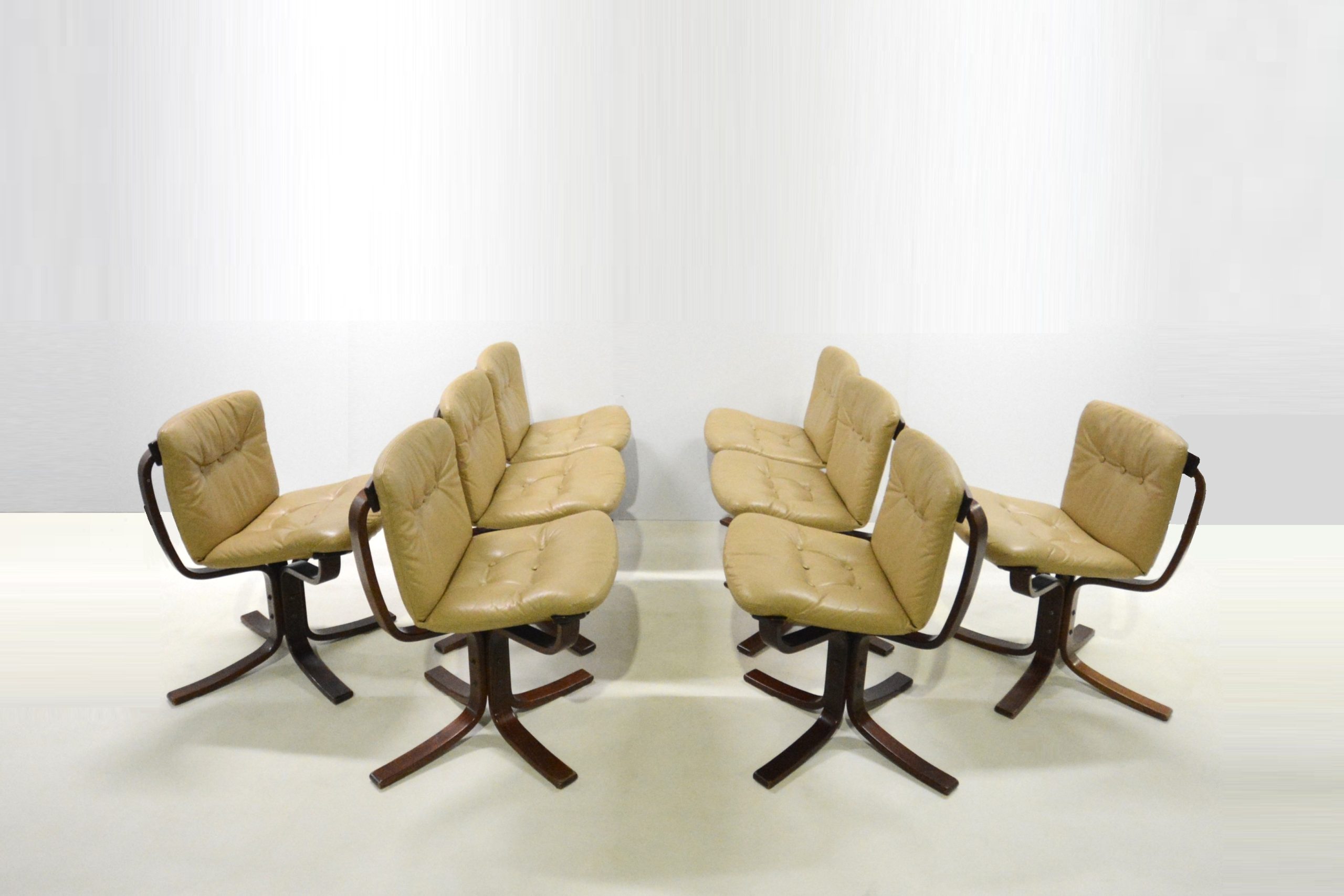 8-joe-rufenacht-dining-chairs-danish-tessa-era-australian-made (4)