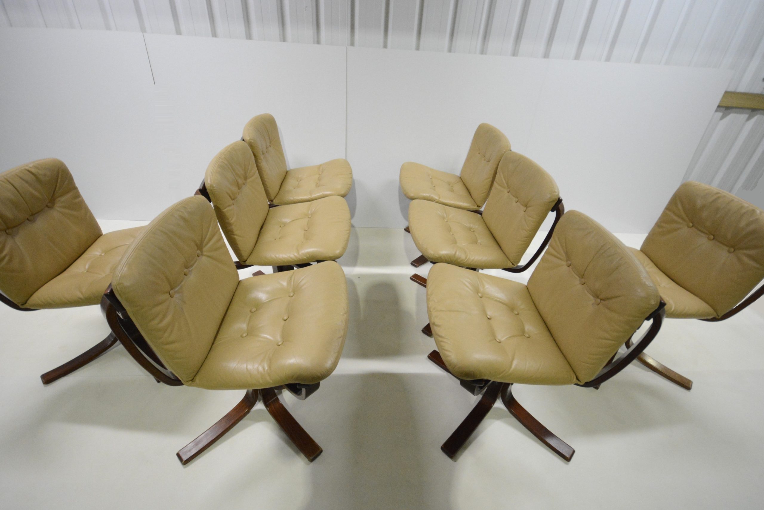 8-joe-rufenacht-dining-chairs-danish-tessa-era-australian-made (7)N