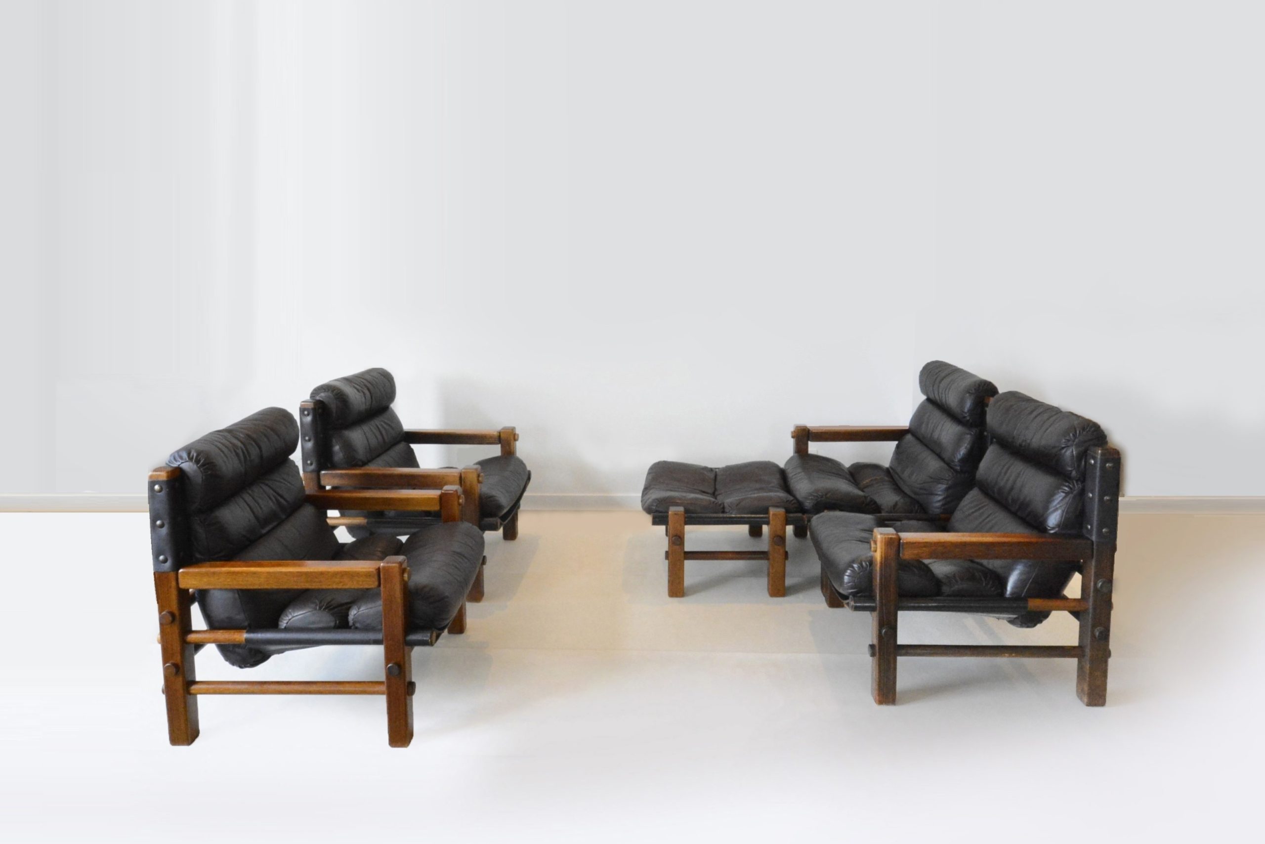 _archibald-nore-norman-vintage-leather-lounge-suite-sofa-chairs-tessa-era (8)