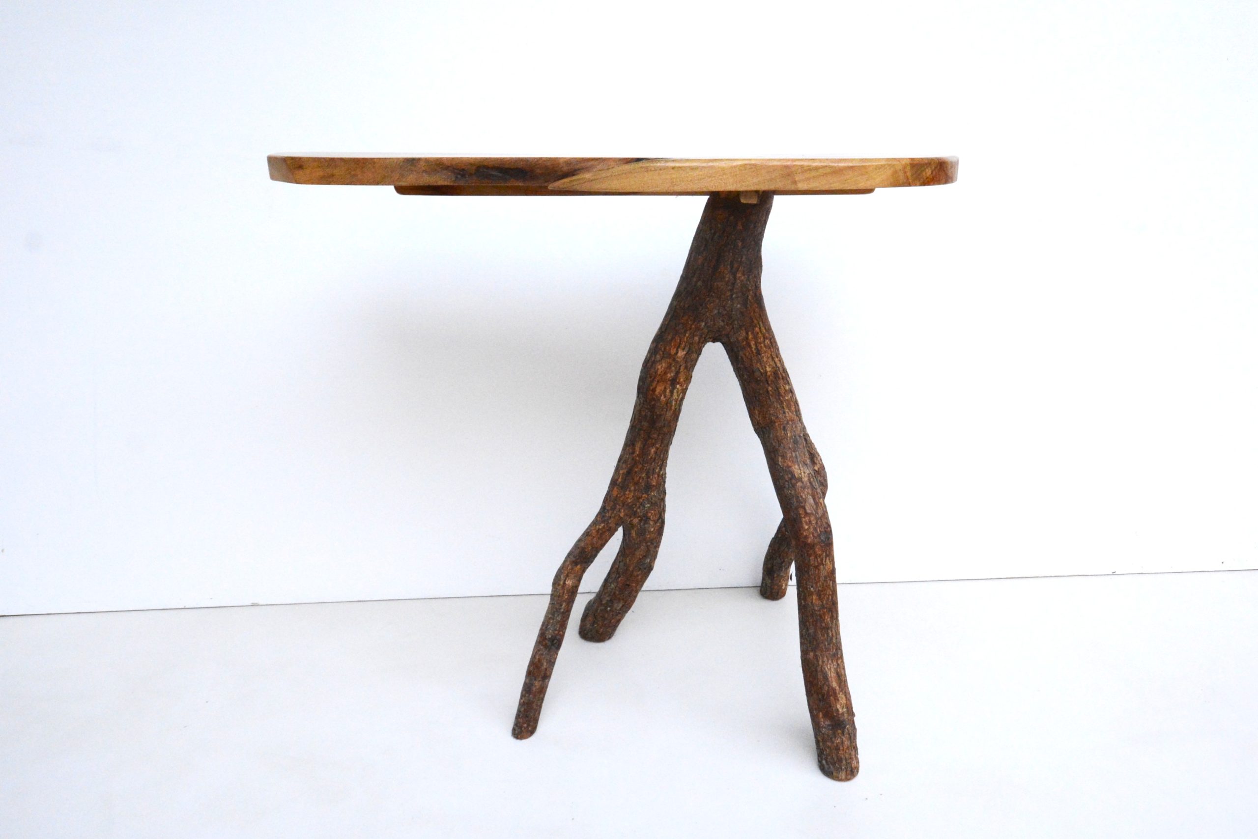 camphor-laurel-hall-table-computer-desk-designer-timber-furniture (6)