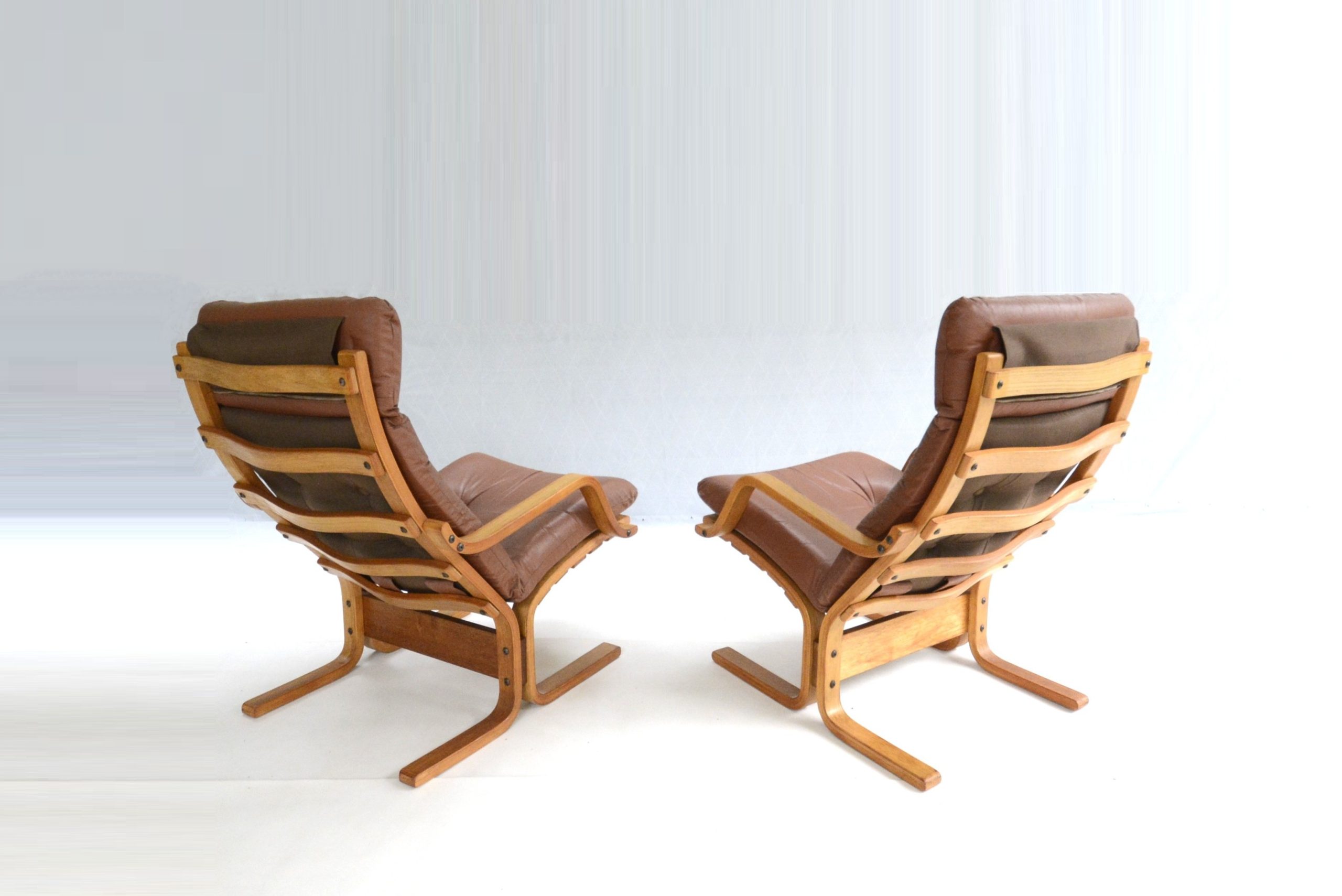 danish-deluxe-pair-easy-chairs-westnofa-tessa-era-vintage-lounge-armchairs (9)